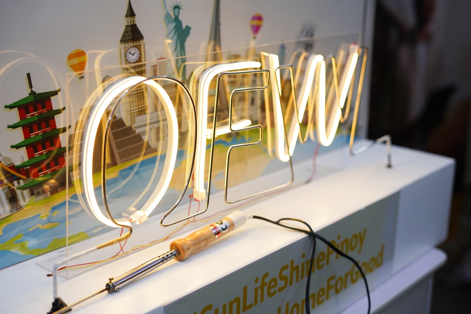 black and brown leather padded tub sofa