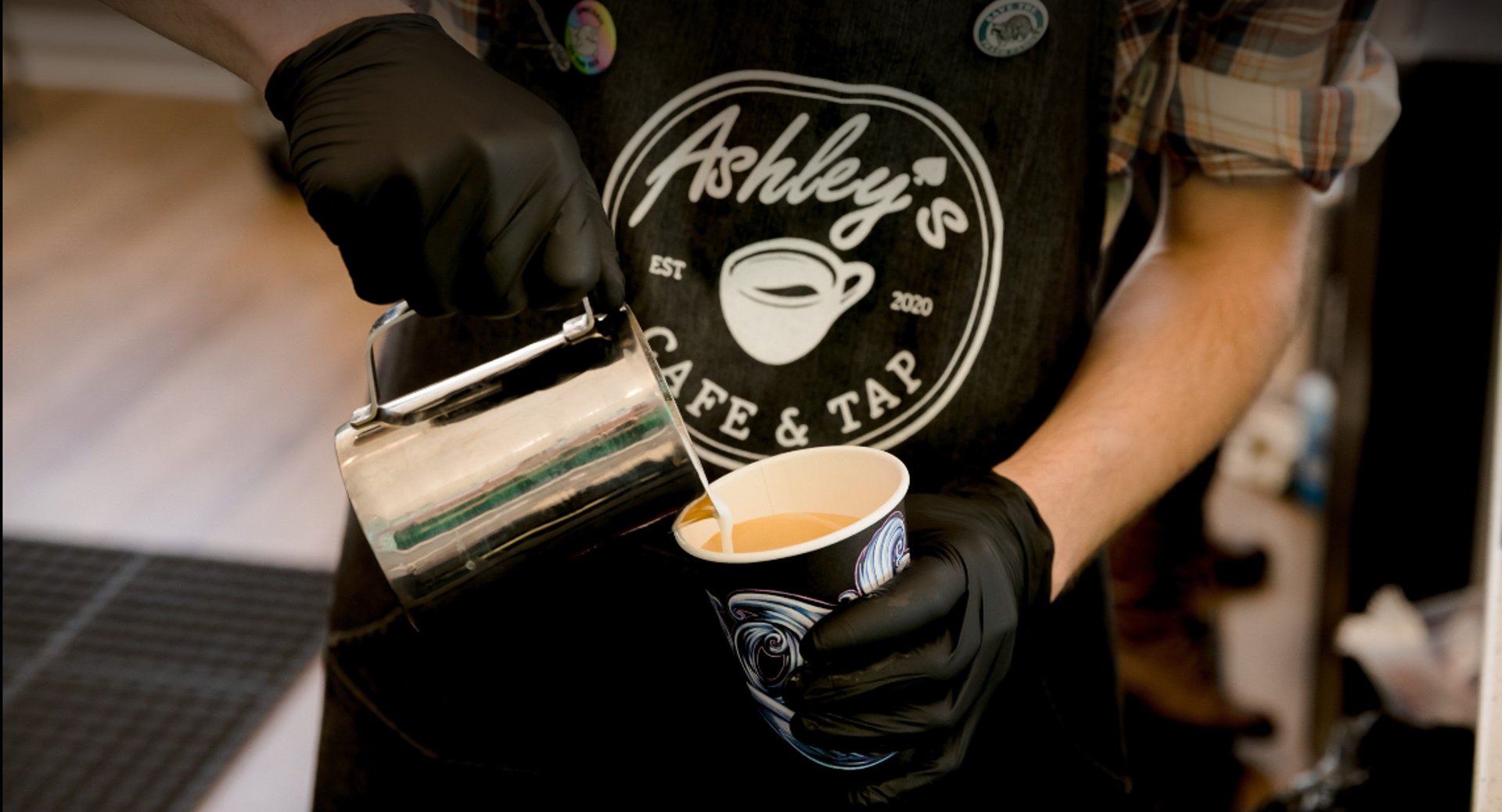 black and white bed linen