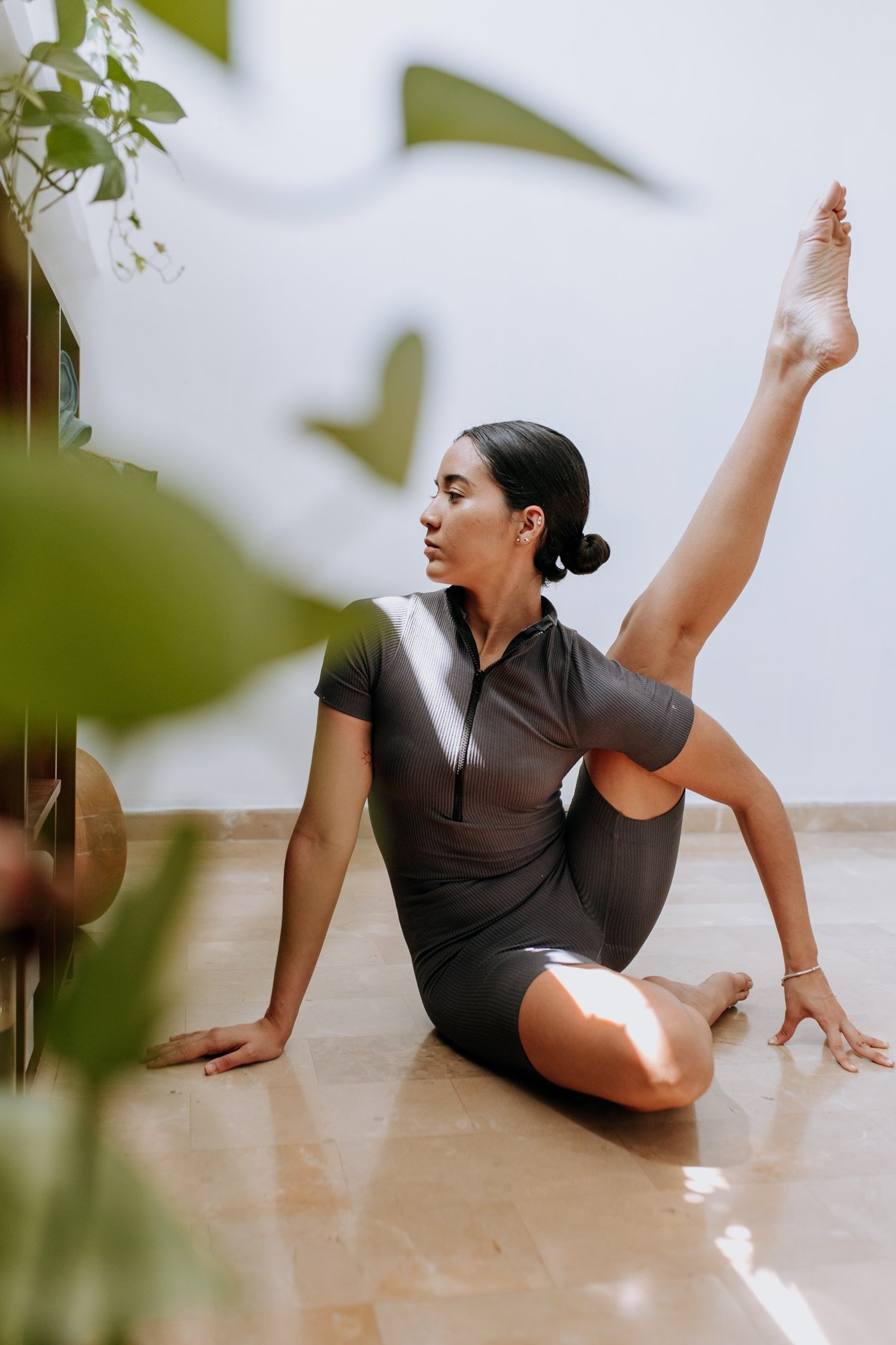black and white bed linen