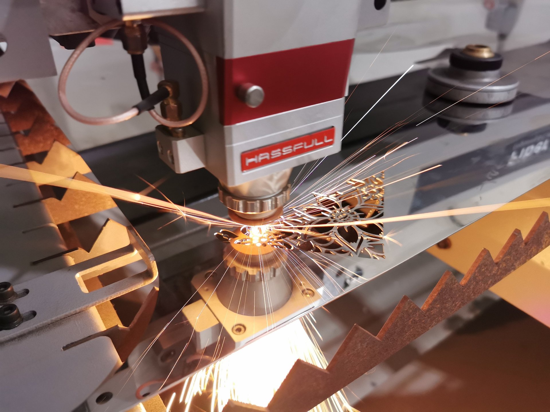 black and white bed linen