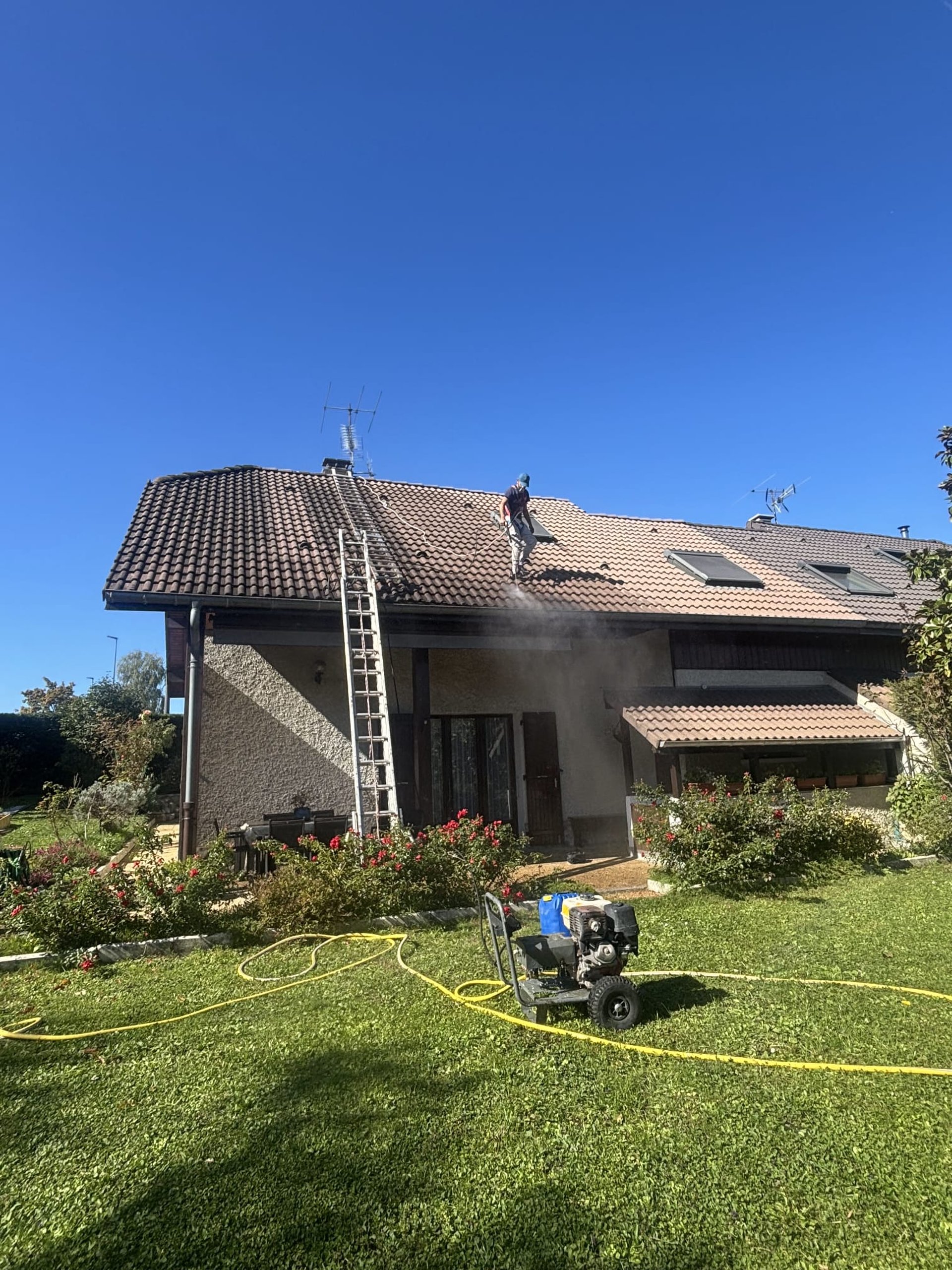 black and white bed linen