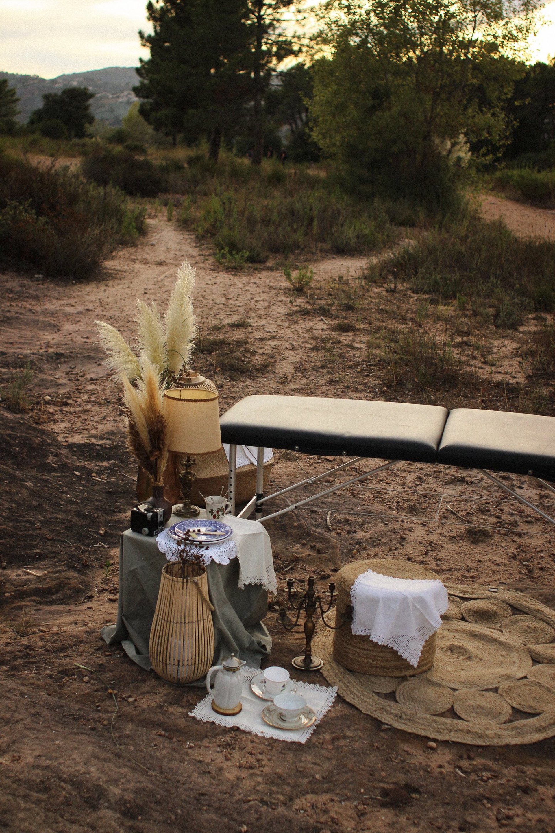 poste de tatouage installé dans un jolie paysage du sud