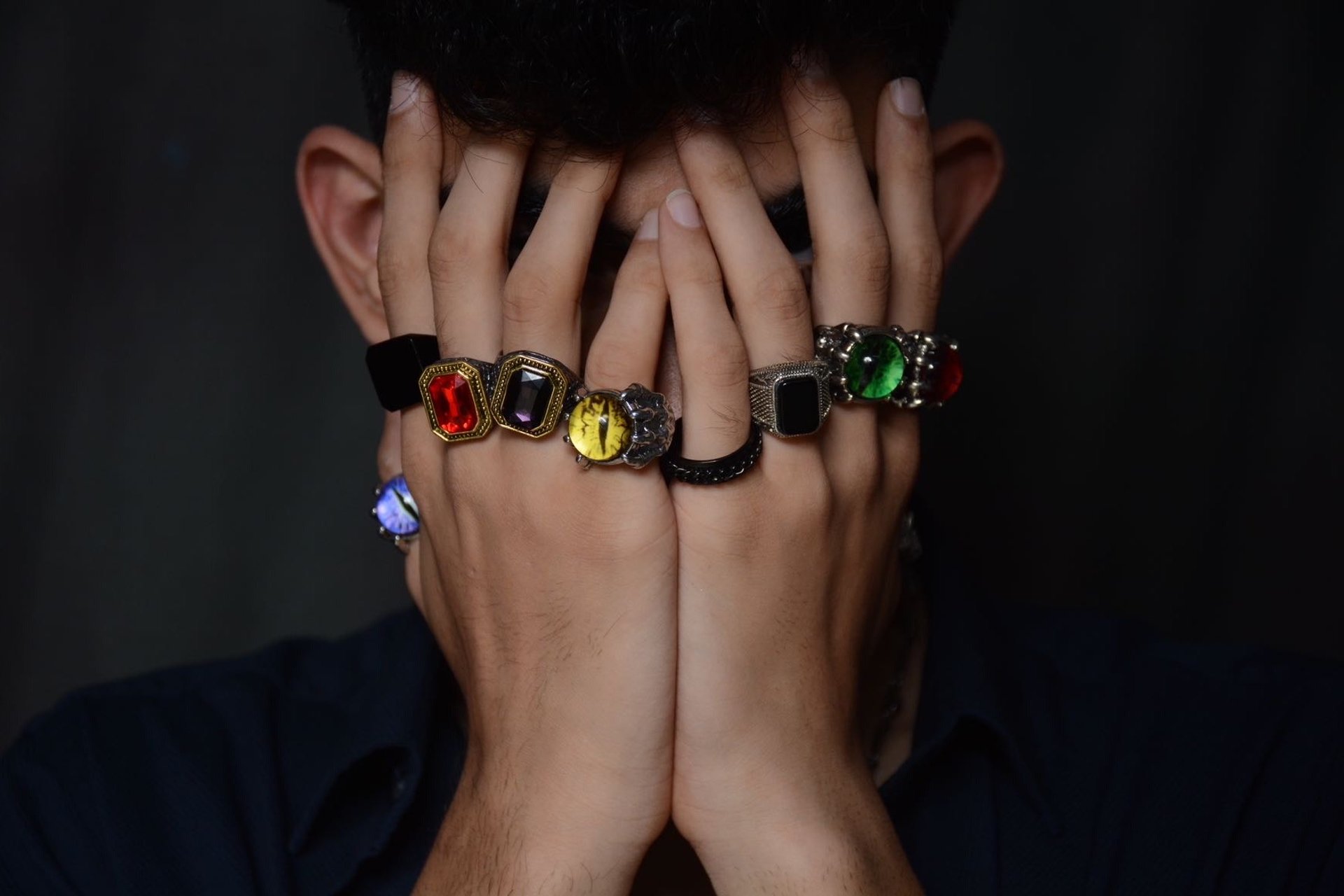 black and white bed linen