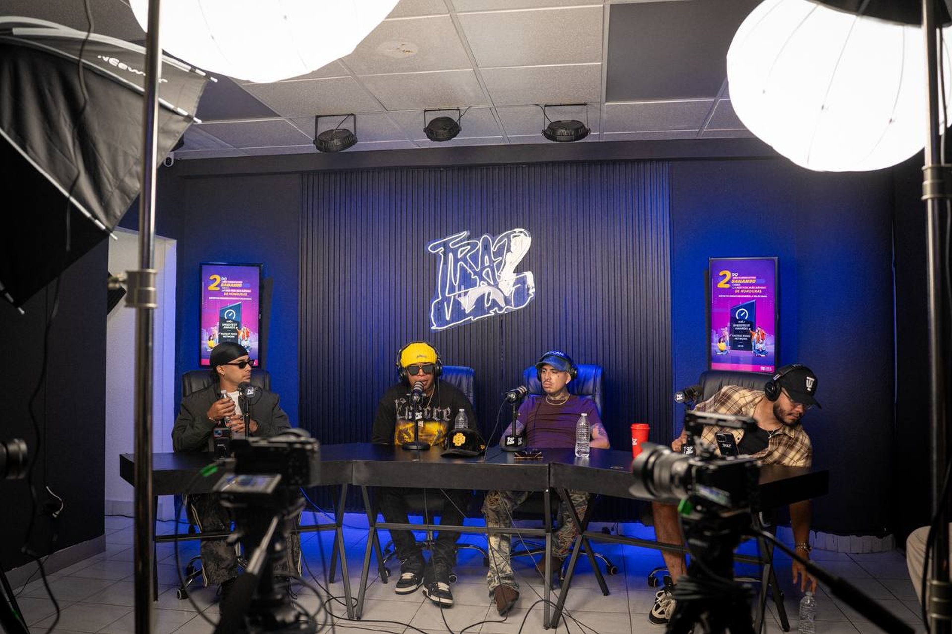 black and white bed linen