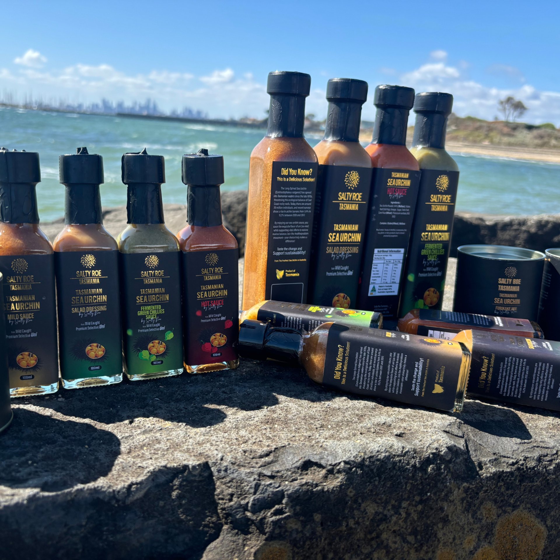 gray computer monitor