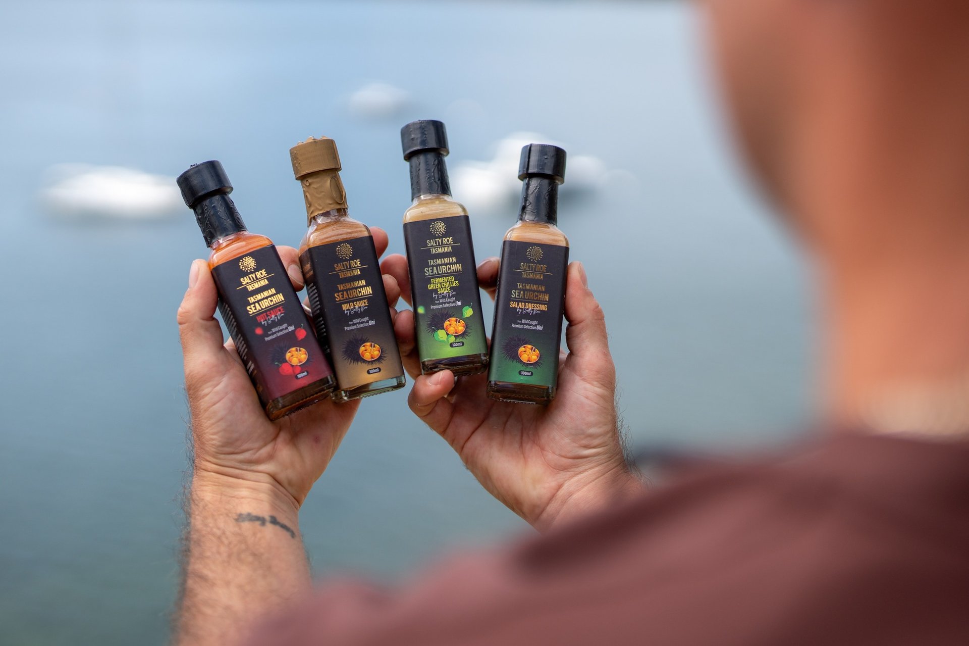 black and white bed linen