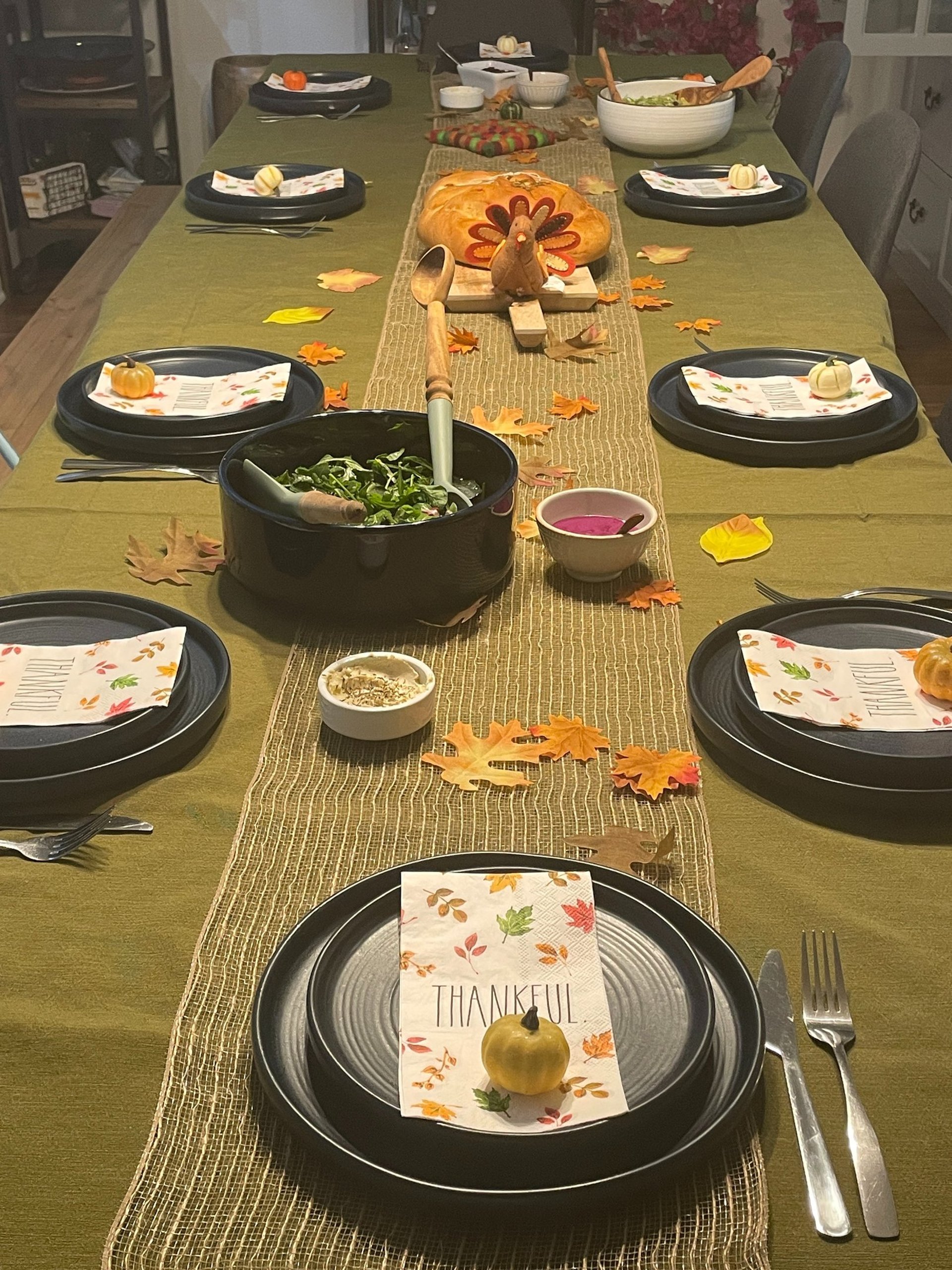 black and white bed linen