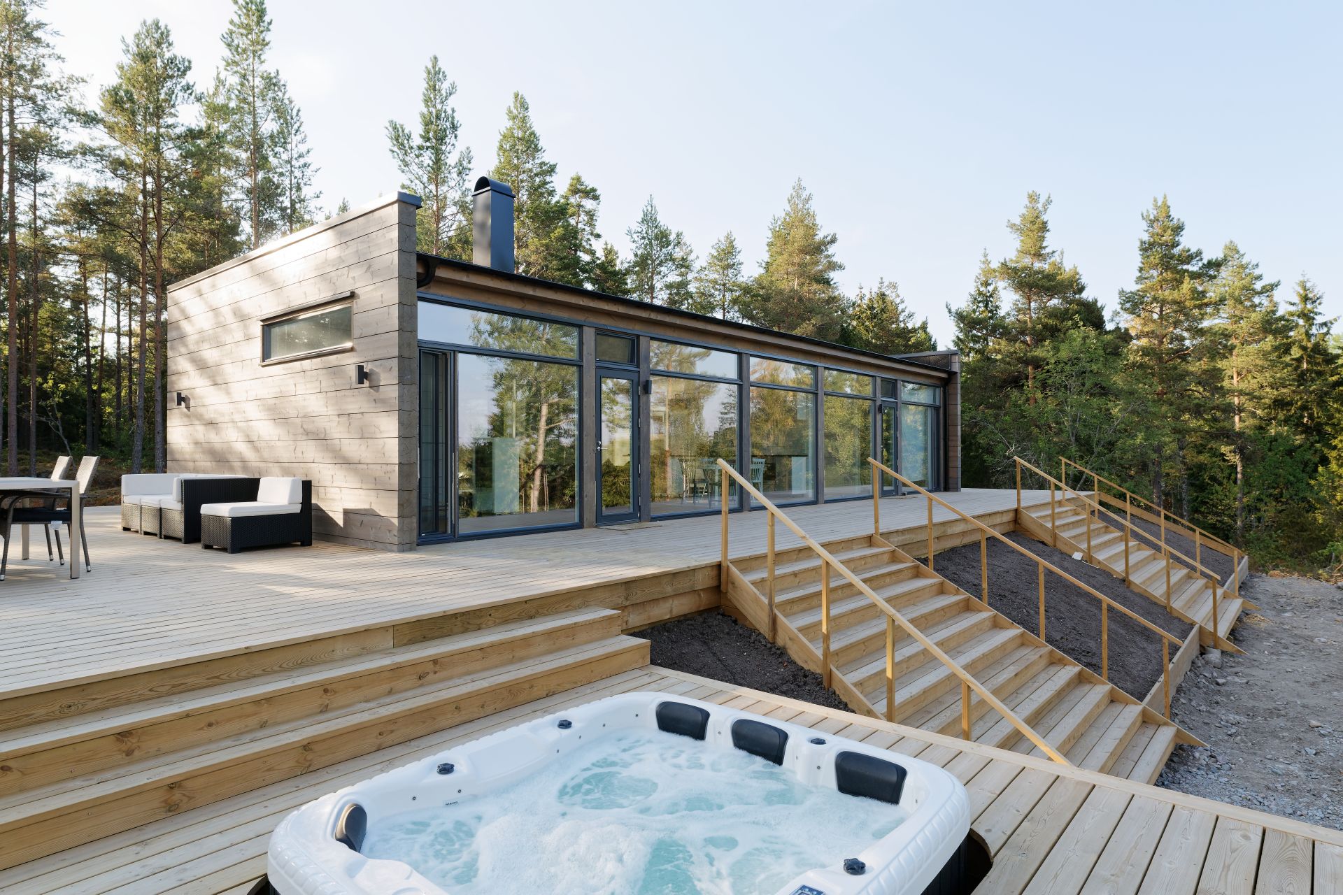 black and white bed linen