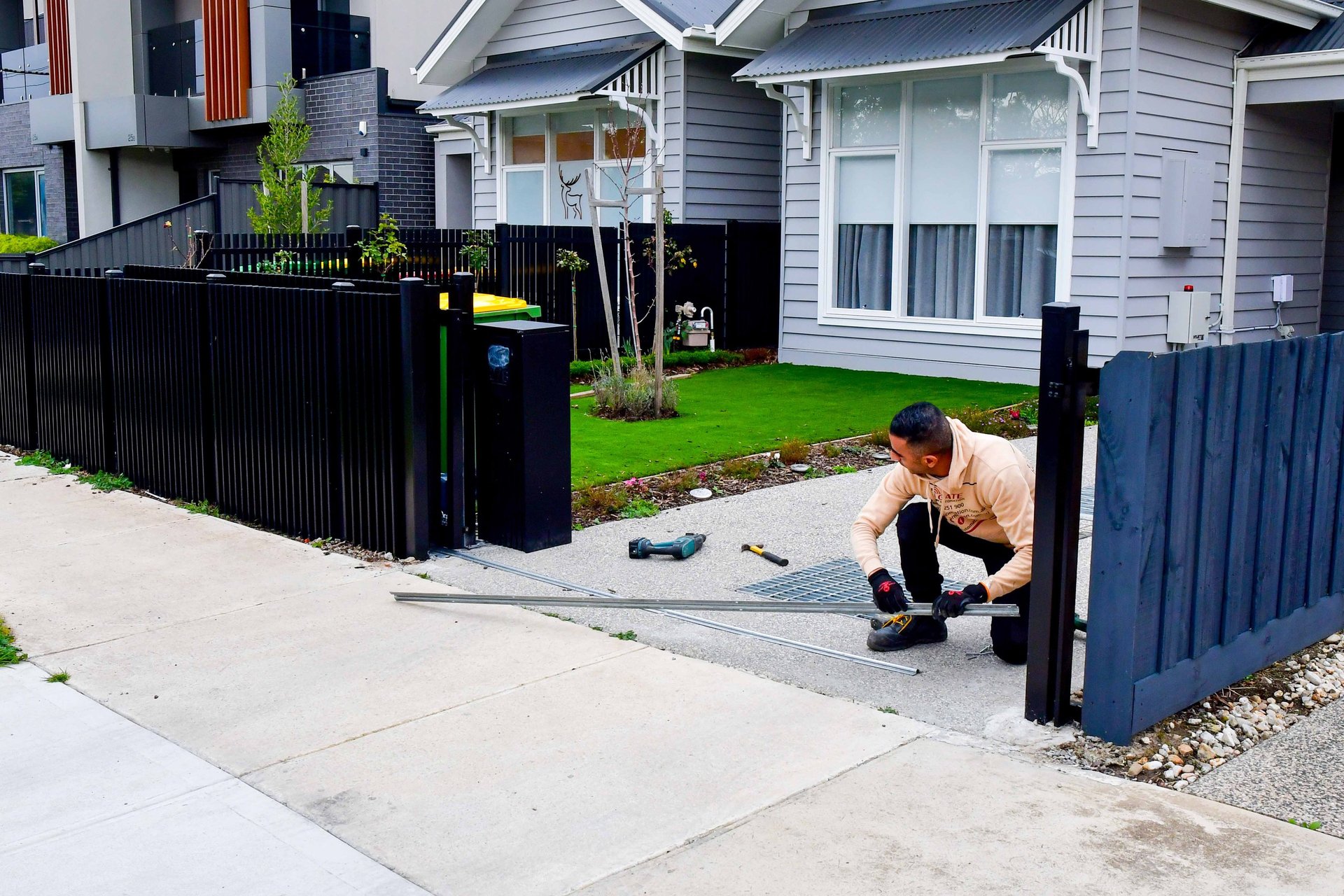 an abstract photo of a curved building with a blue sky in the background
