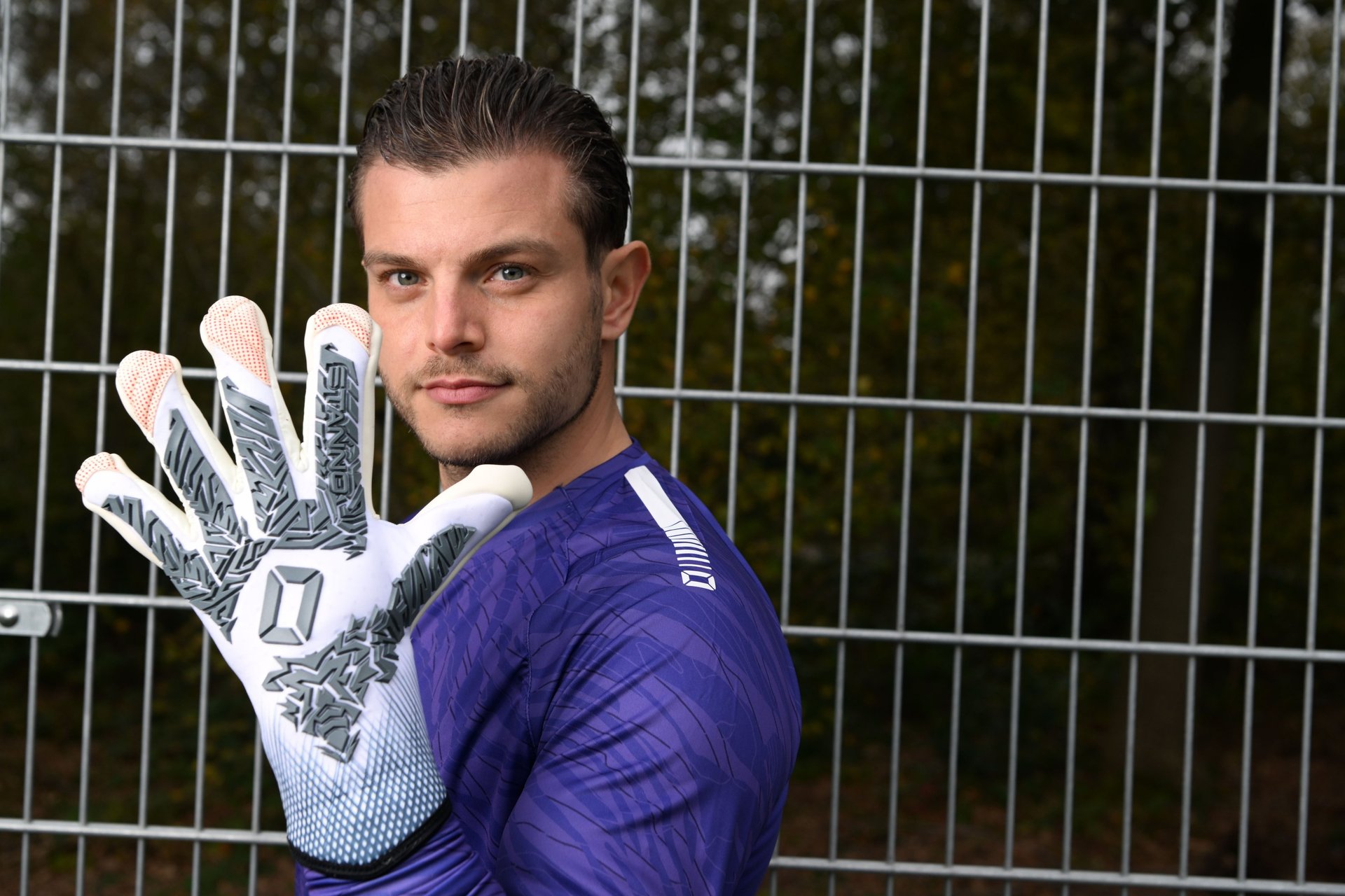 black and white bed linen