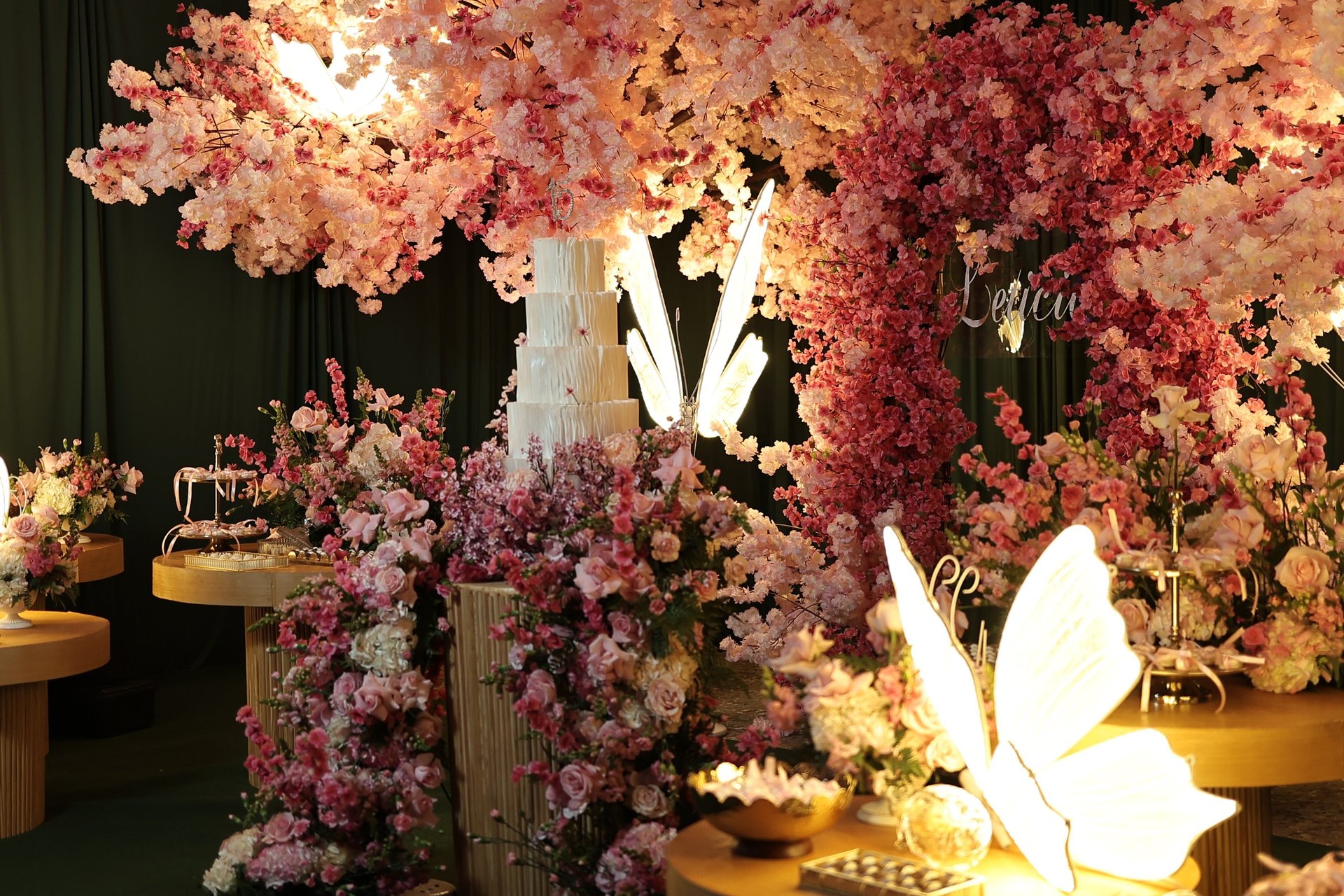 a black and white photo of a white wall