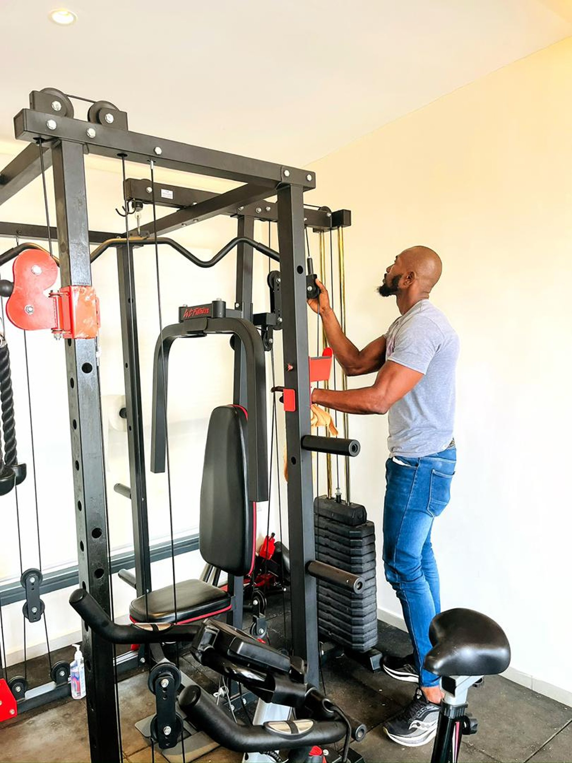 black and white bed linen