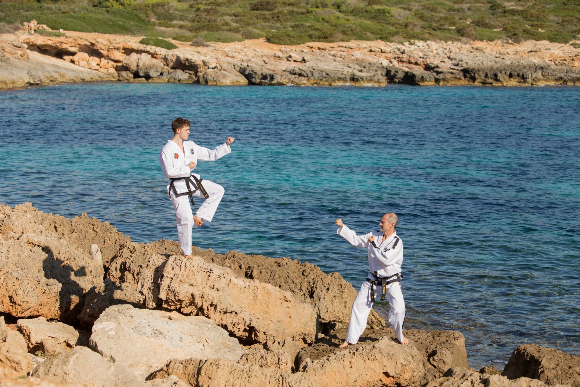black and white bed linen