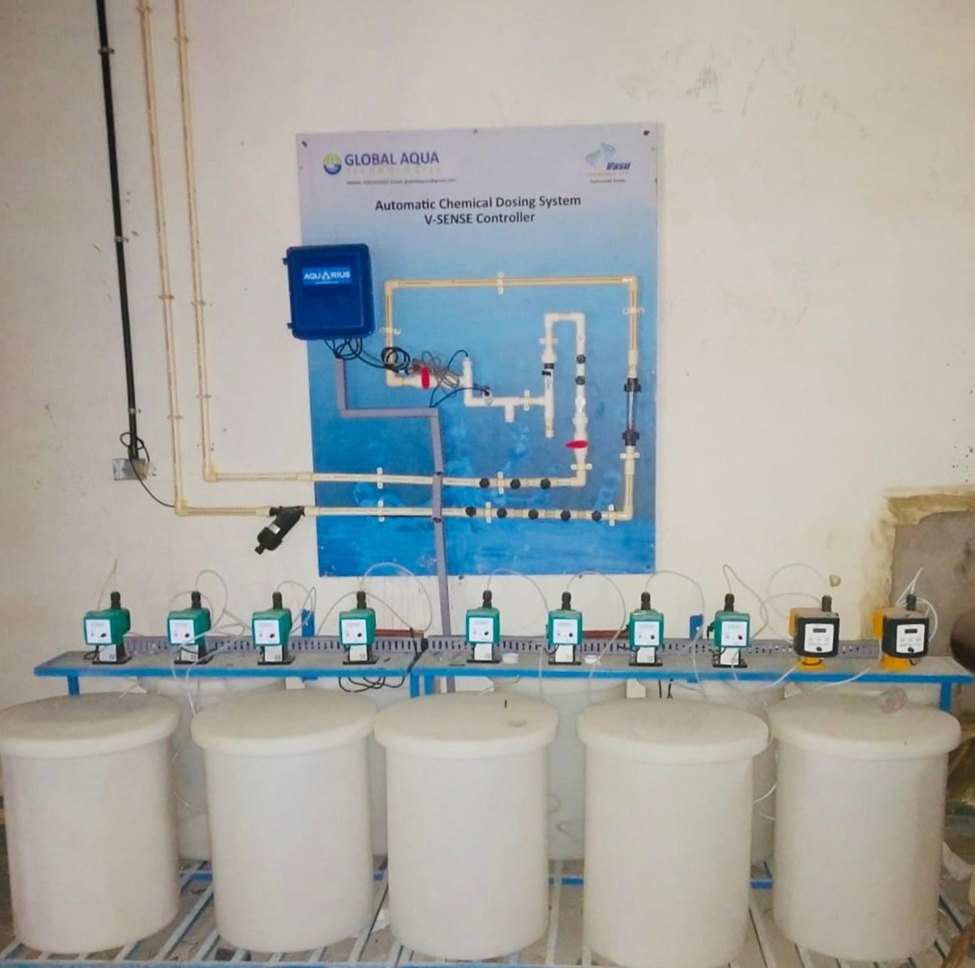 gray and black metal machine