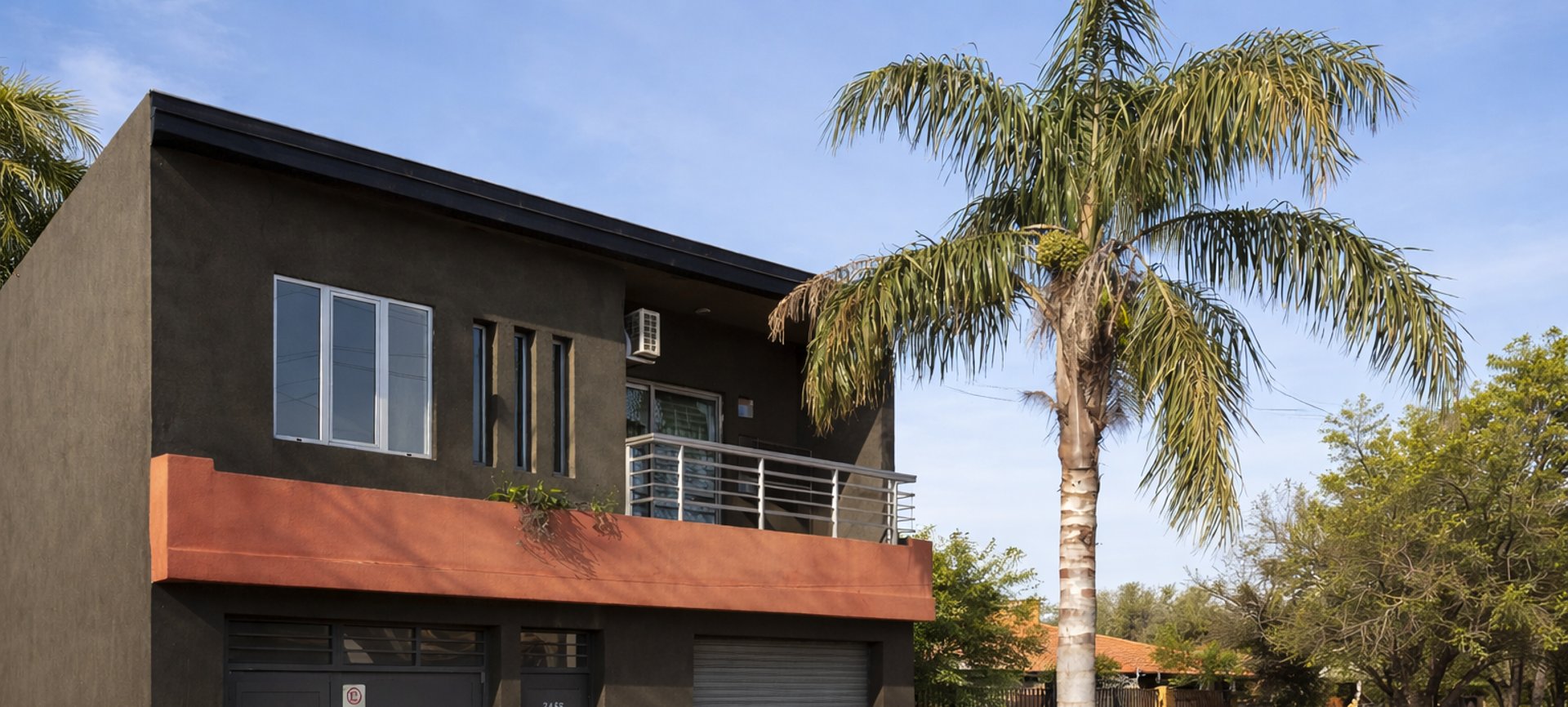 black and white bed linen
