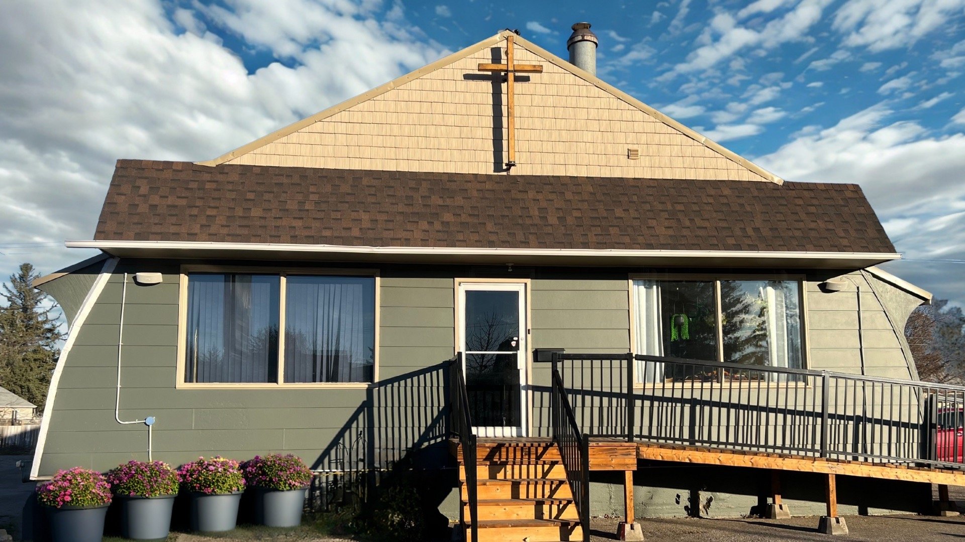 black and white bed linen