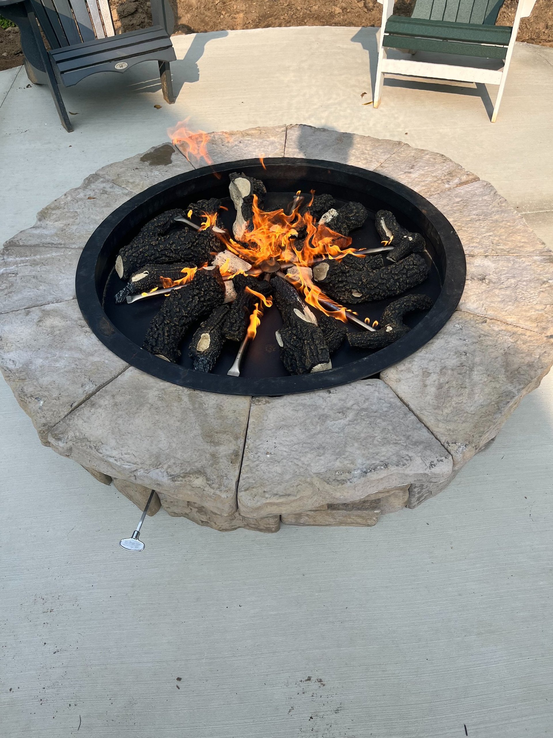 black and white bed linen
