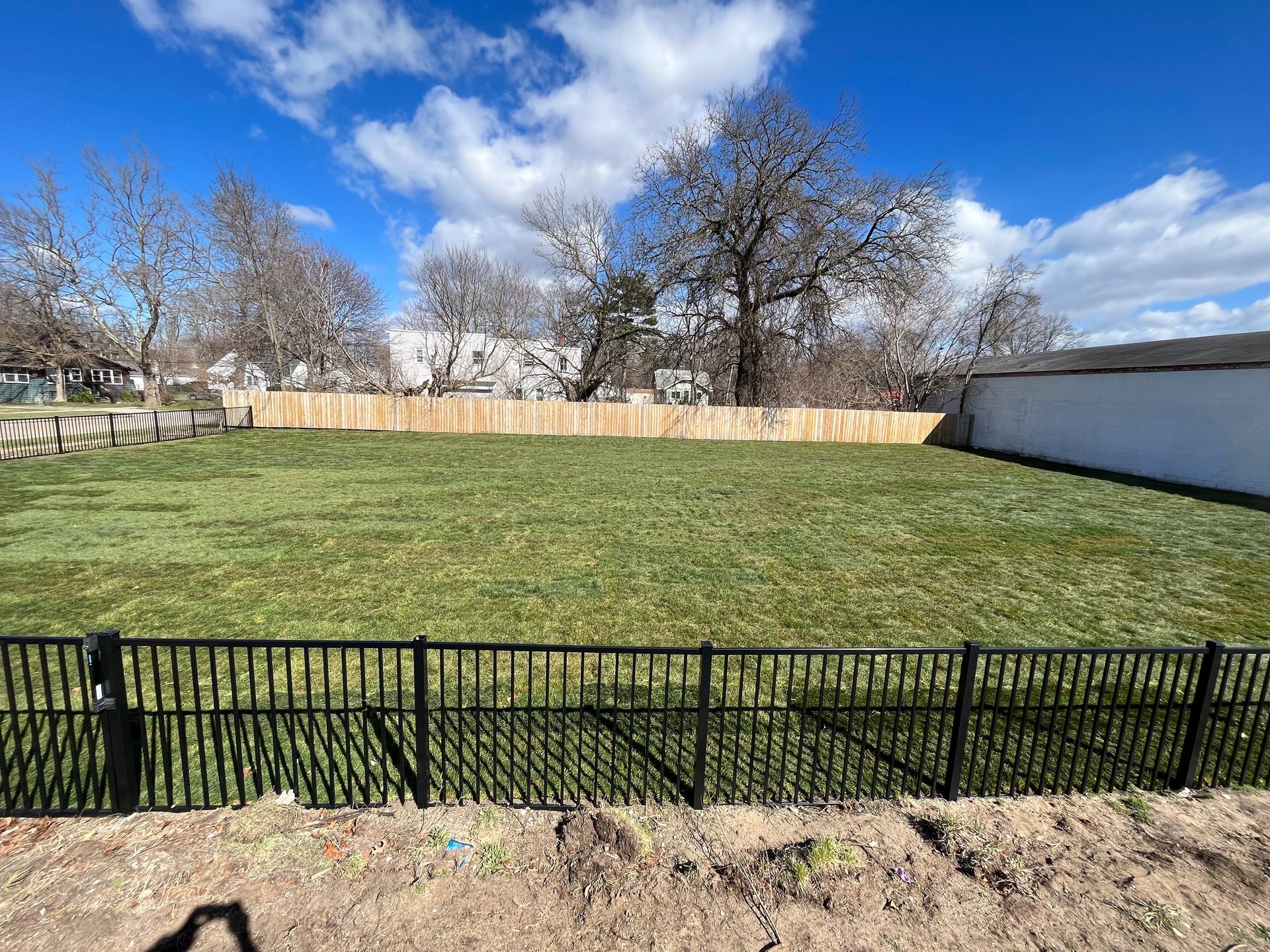 black and white bed linen