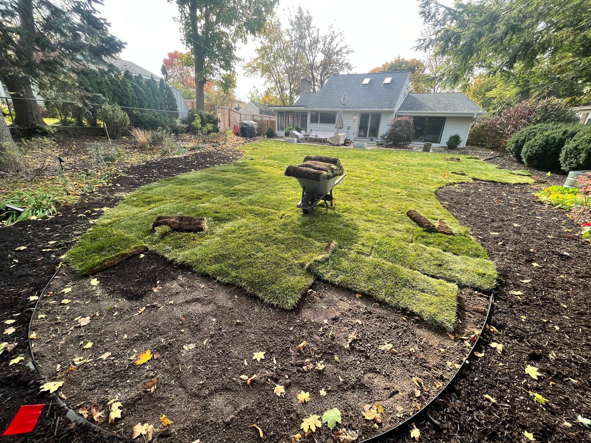 black and white bed linen