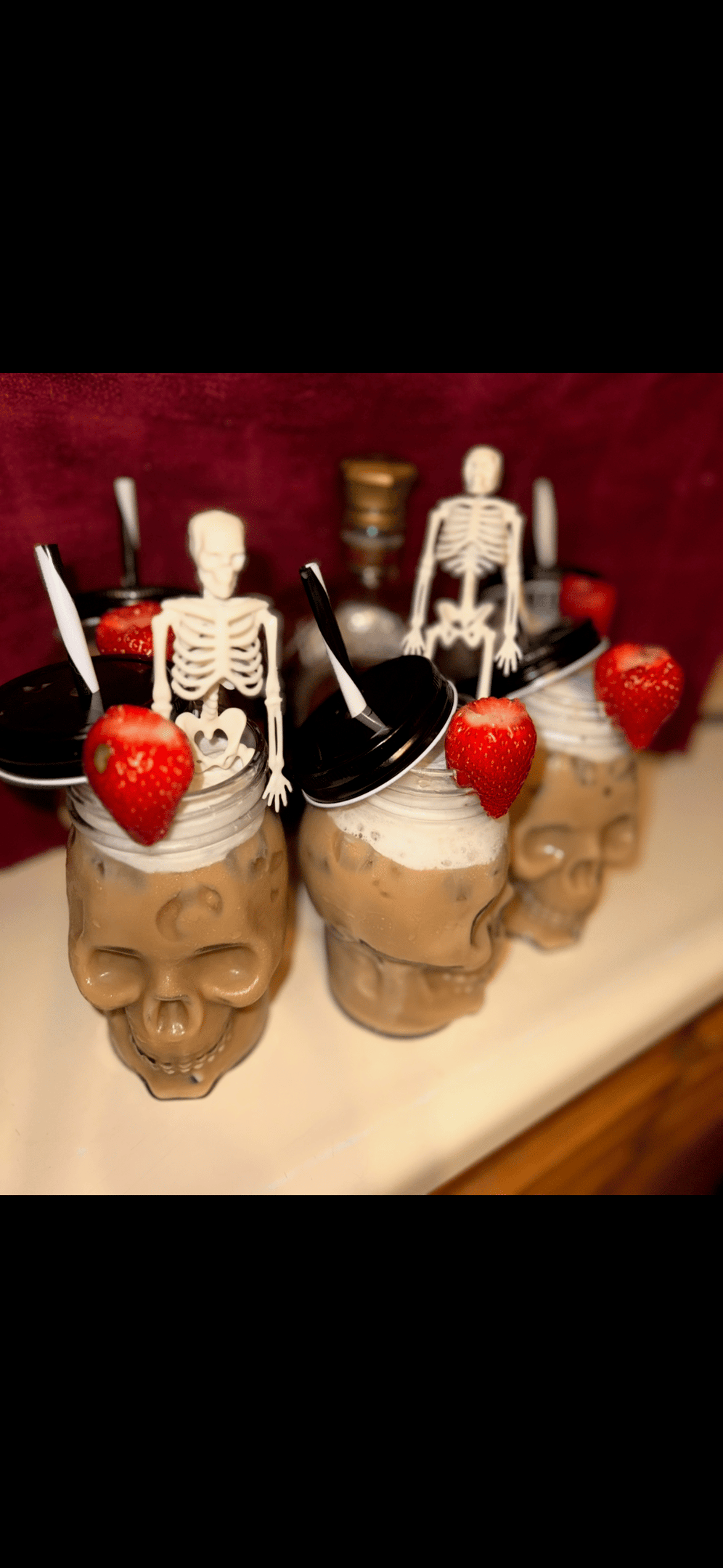 gray computer monitor