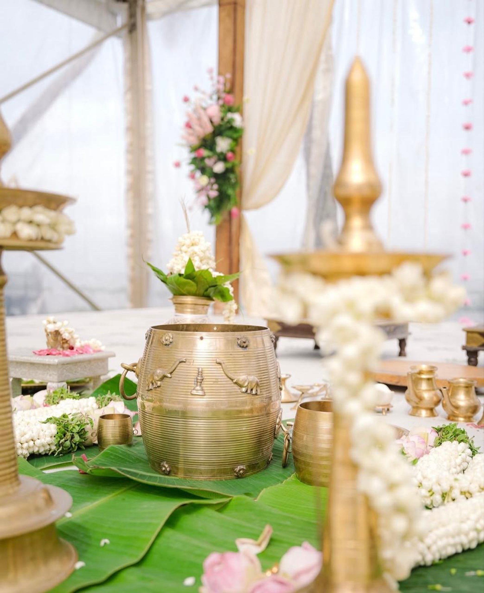black and brown leather padded tub sofa