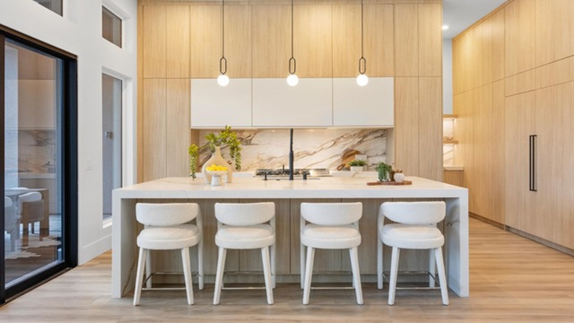 black and white bed linen