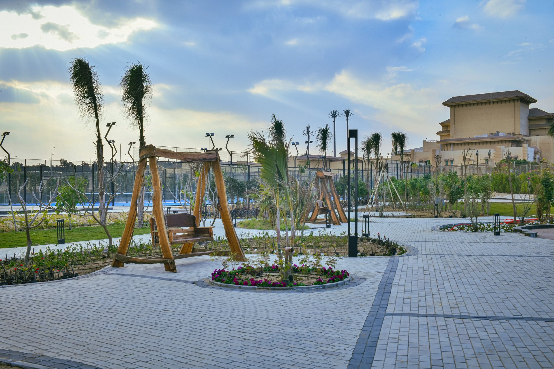 black and white bed linen