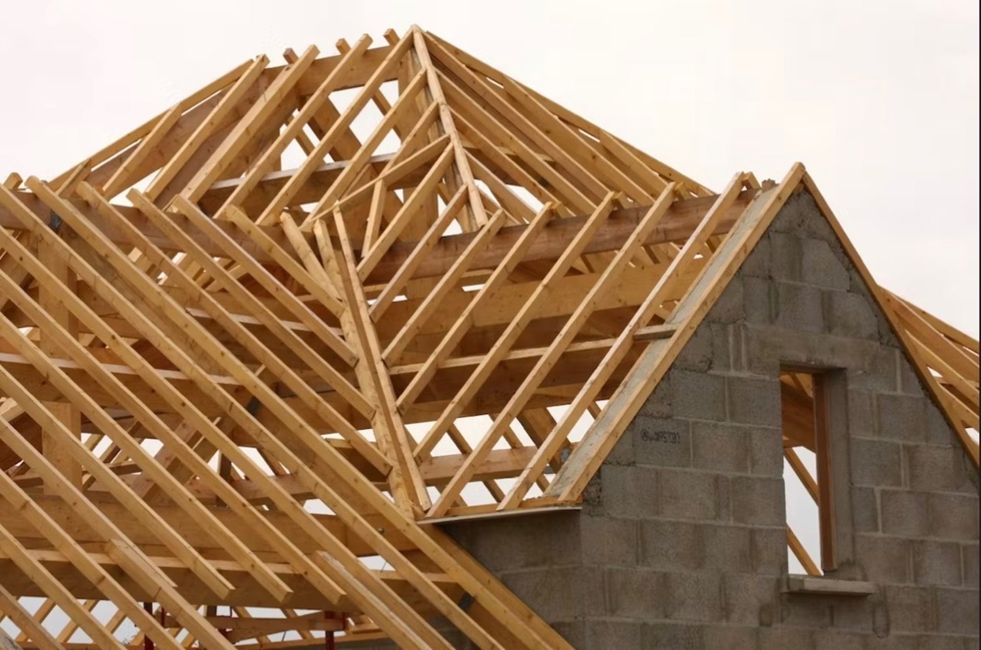 a close up of a roof made of straw