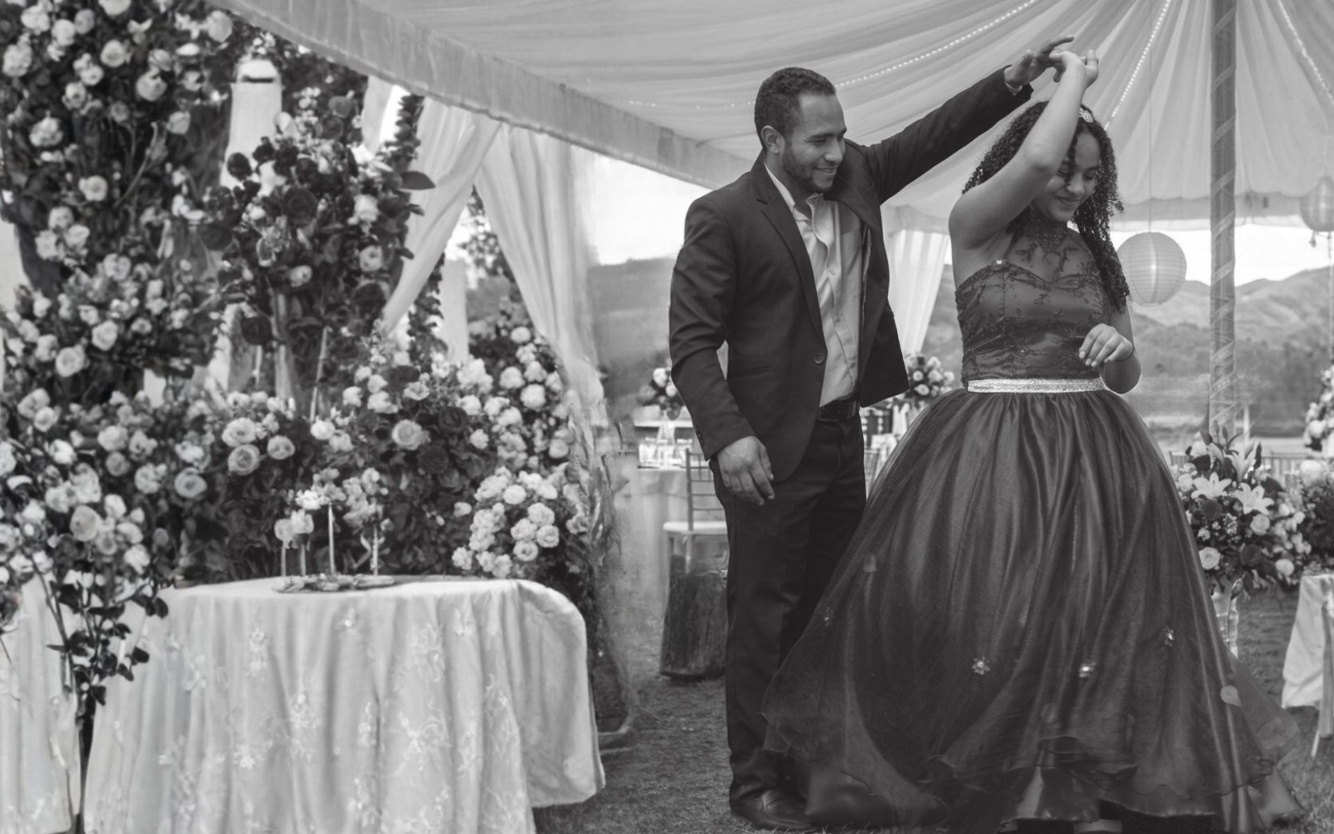 black and white bed linen