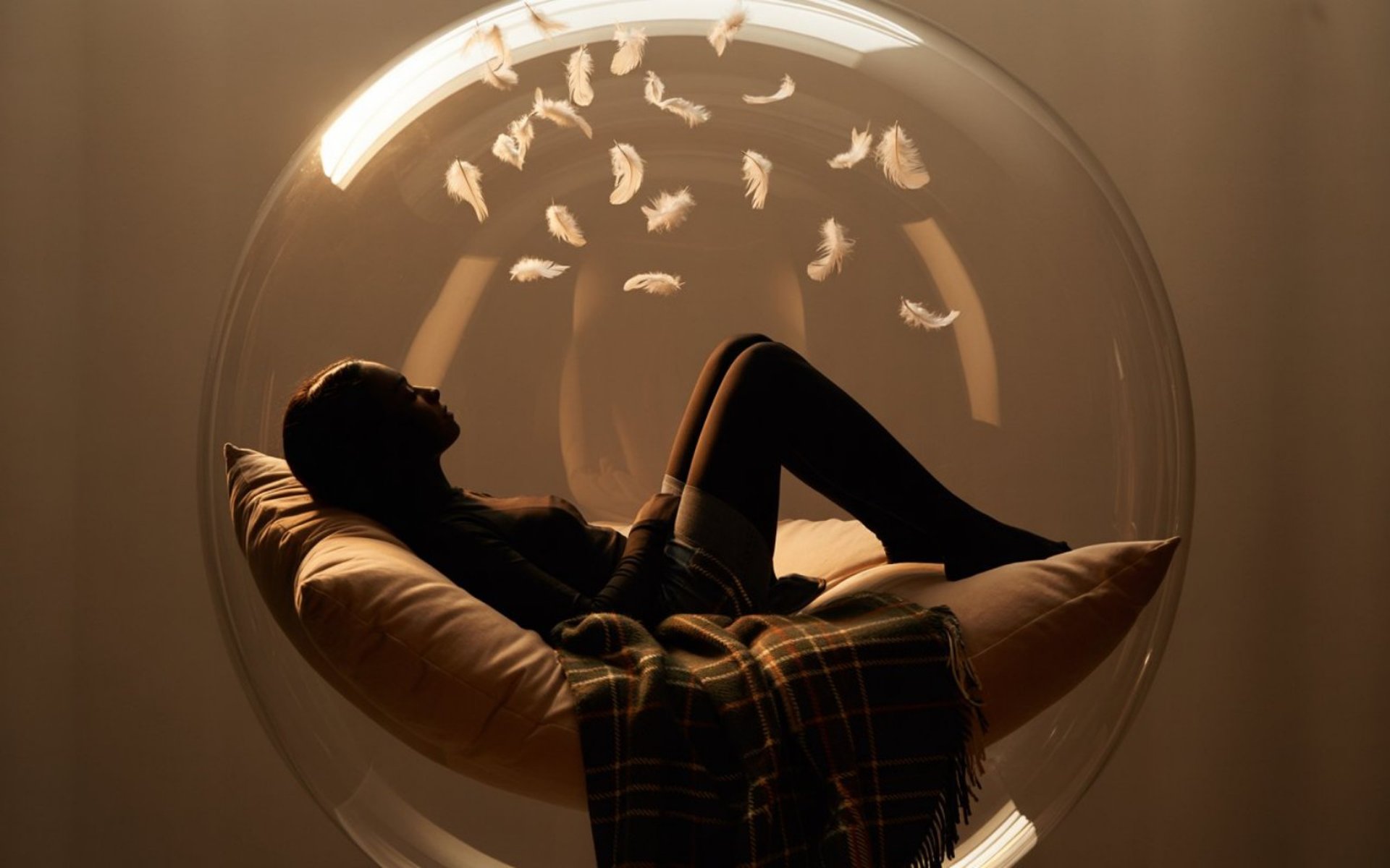 black and white bed linen