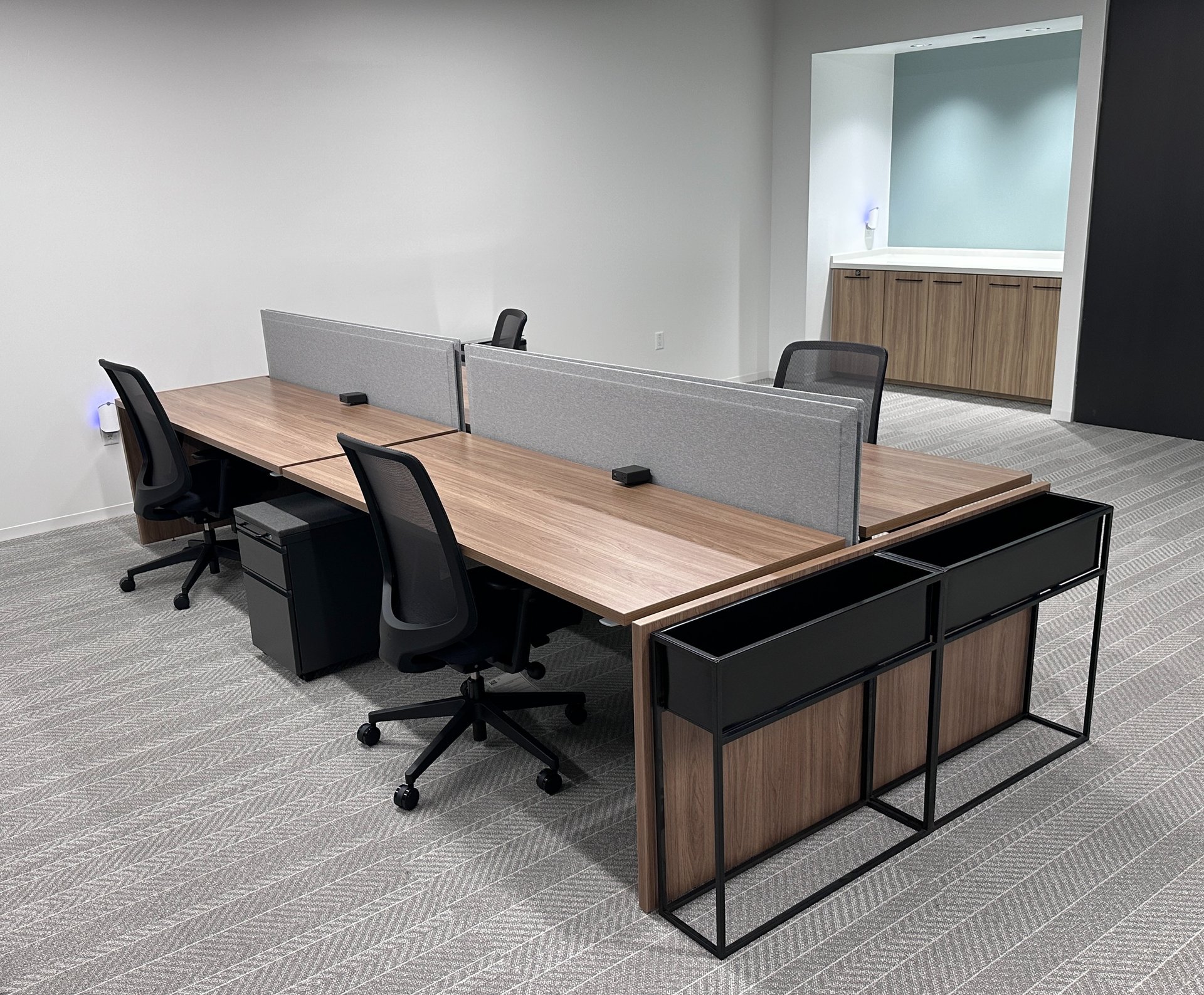 black and white bed linen