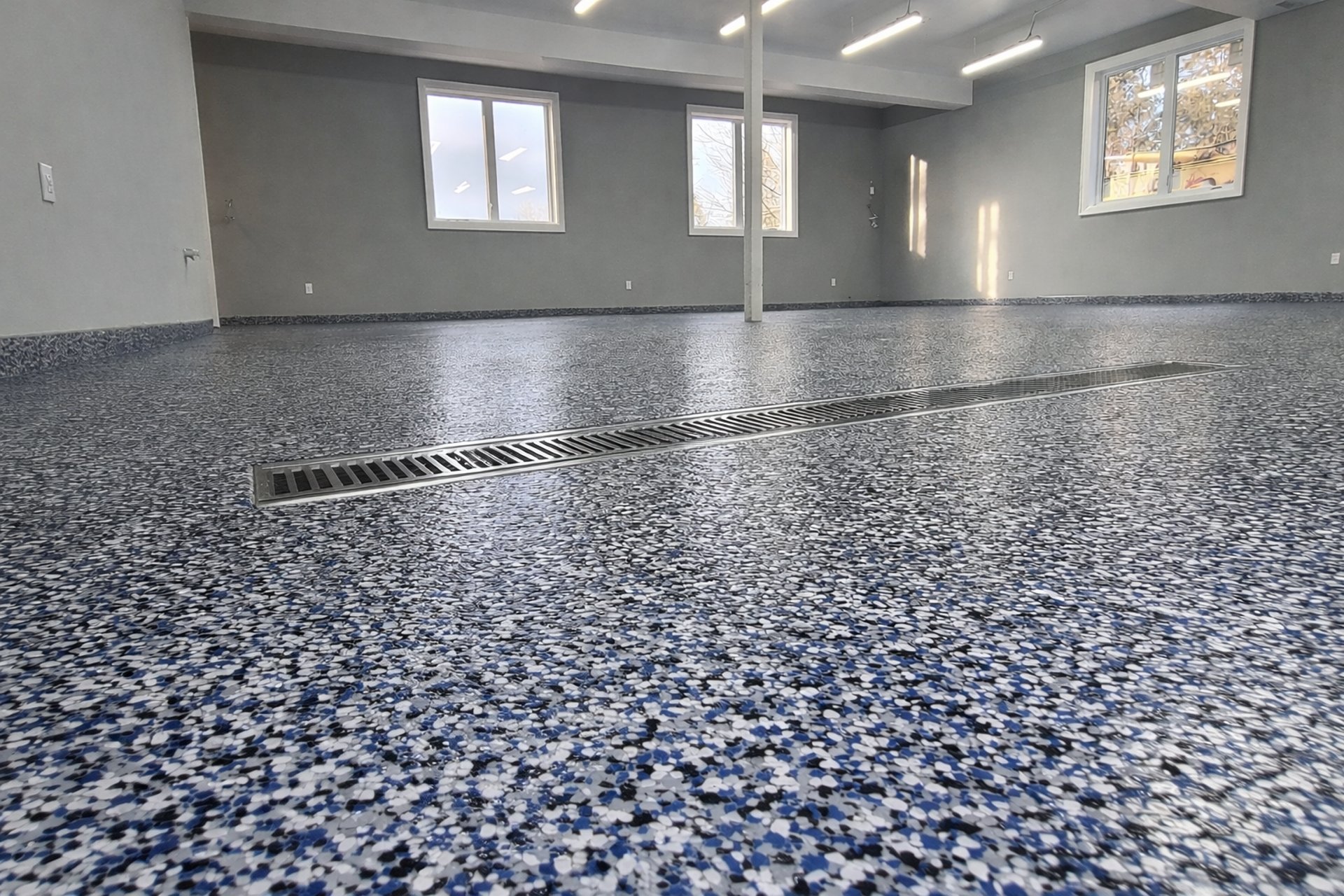 black and brown leather padded tub sofa