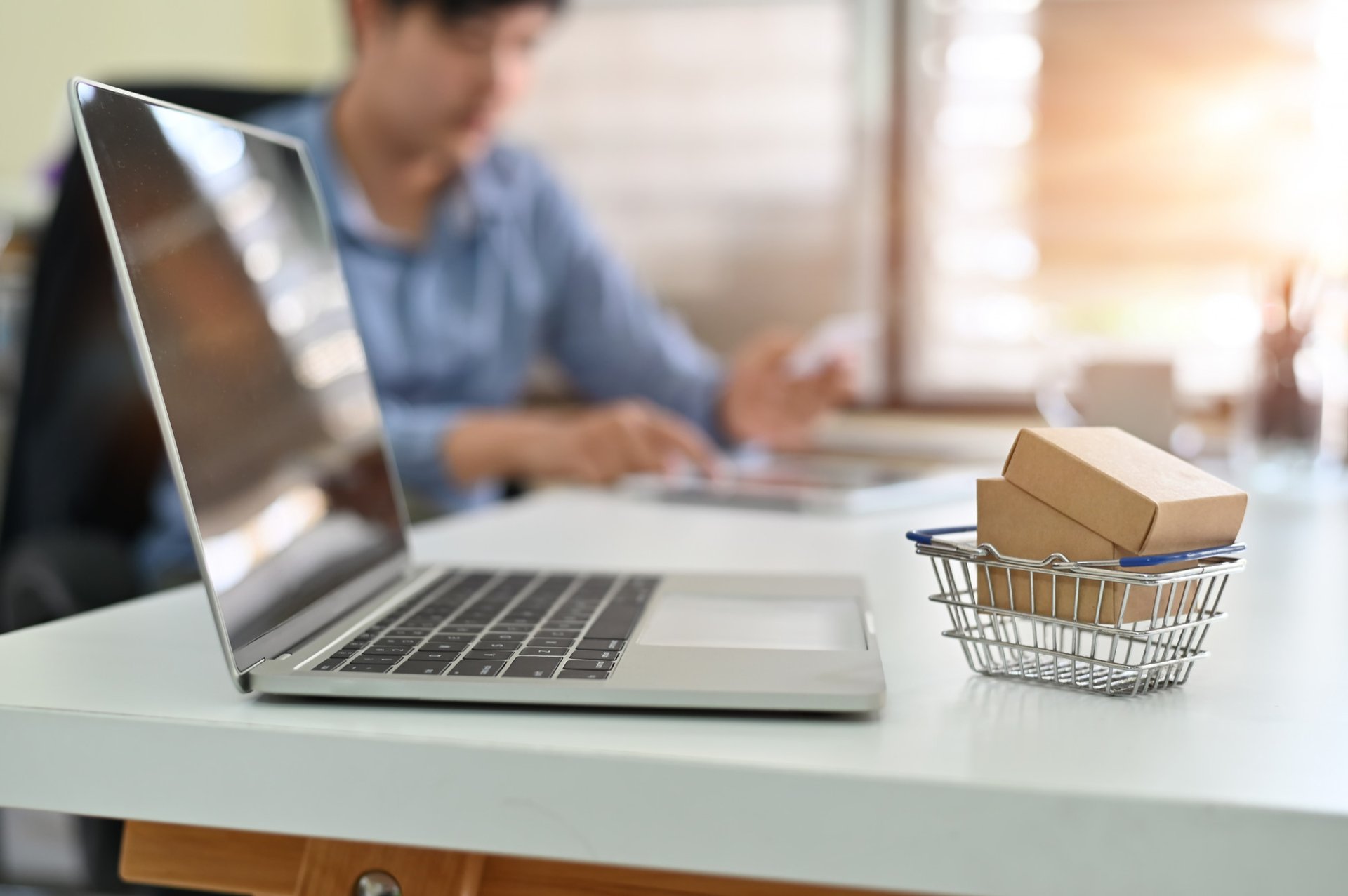 black and white bed linen