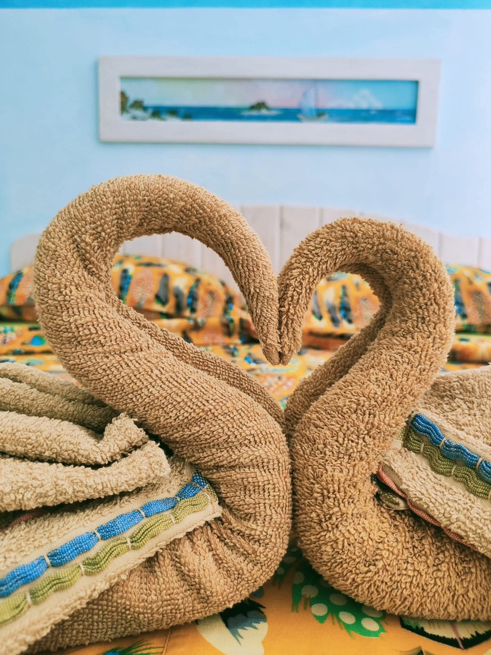 black and white bed linen