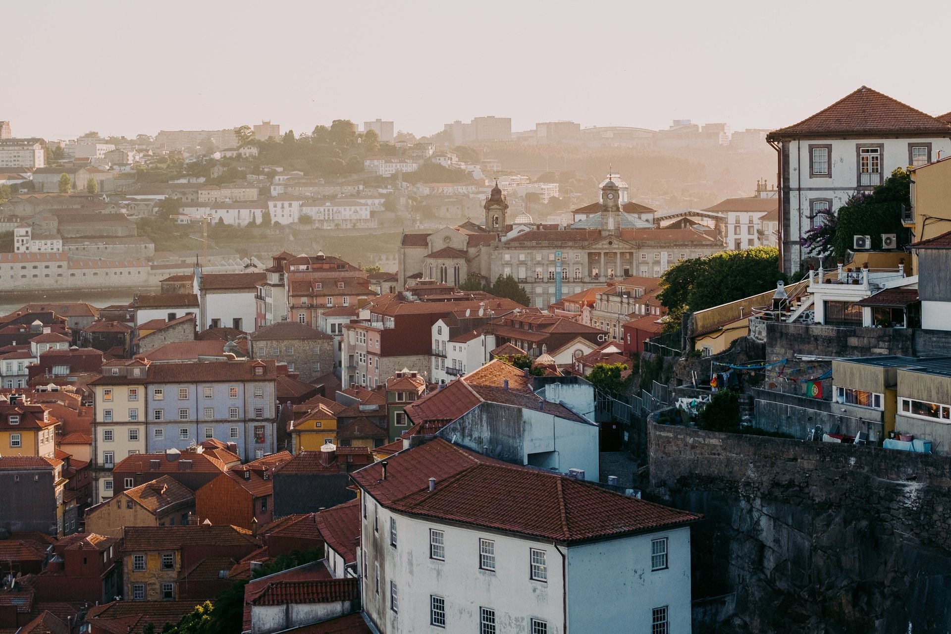 black and white bed linen
