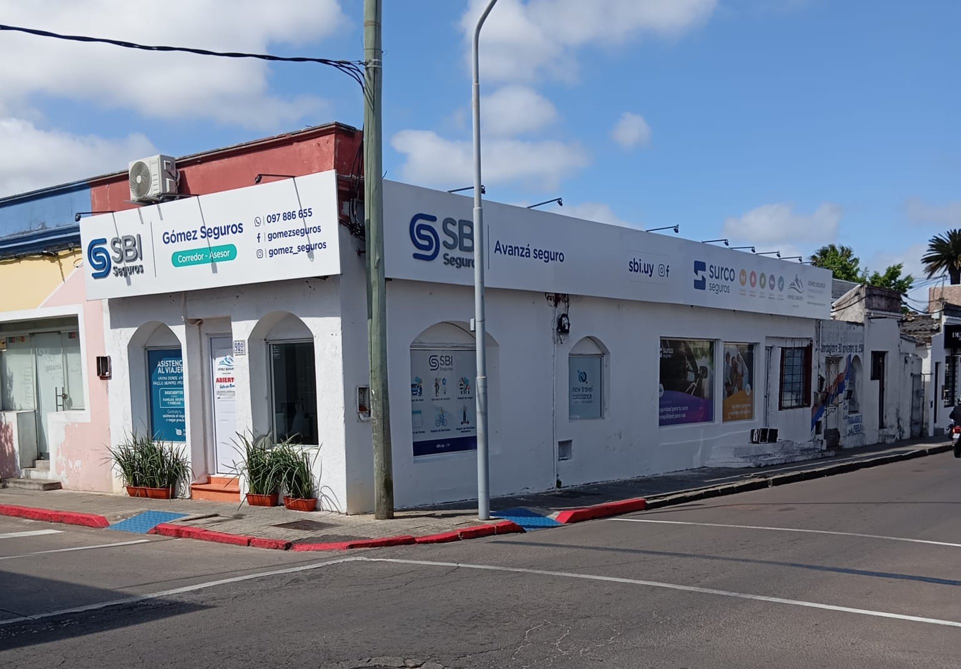 black and brown leather padded tub sofa