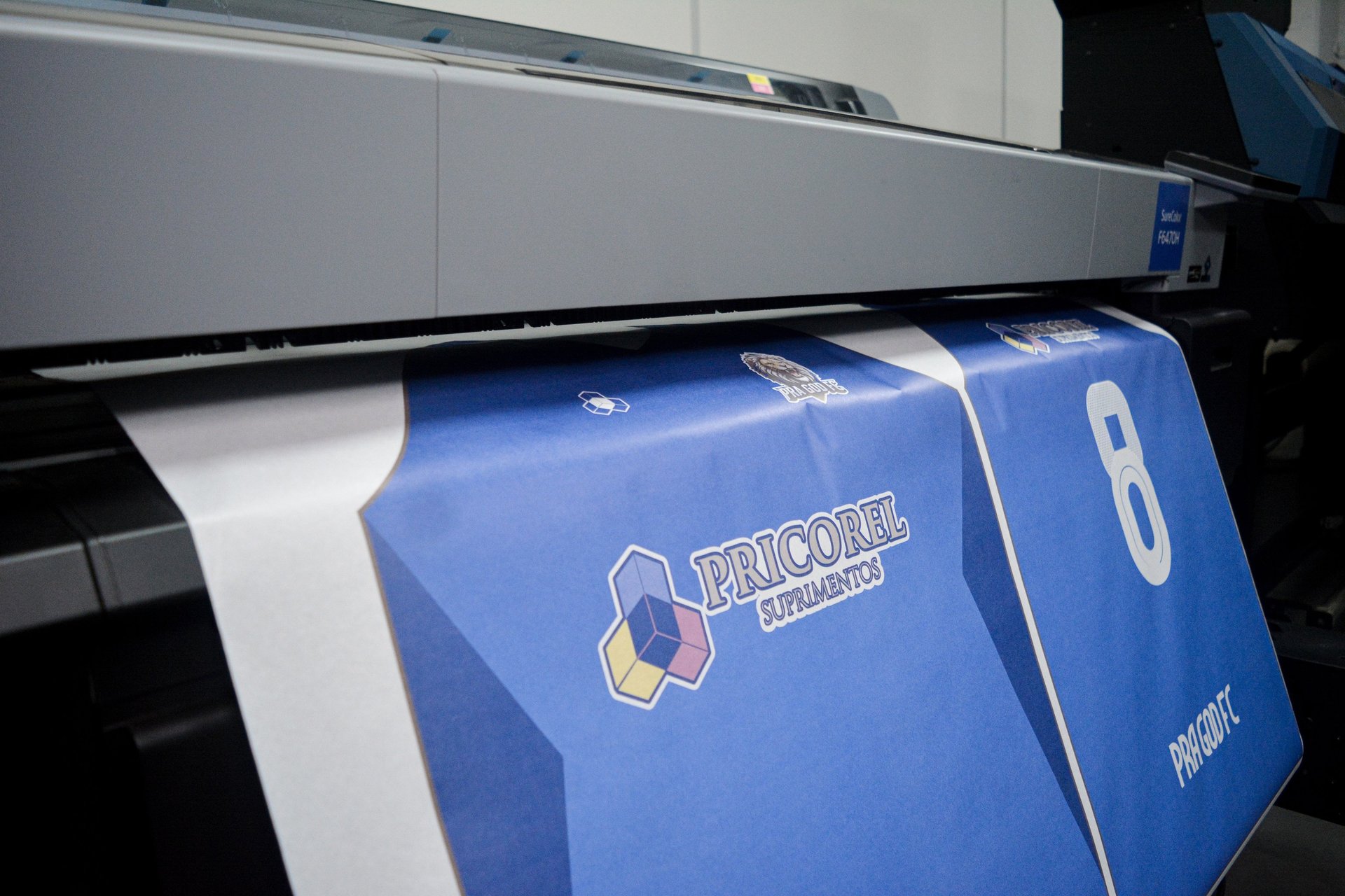 black and brown leather padded tub sofa