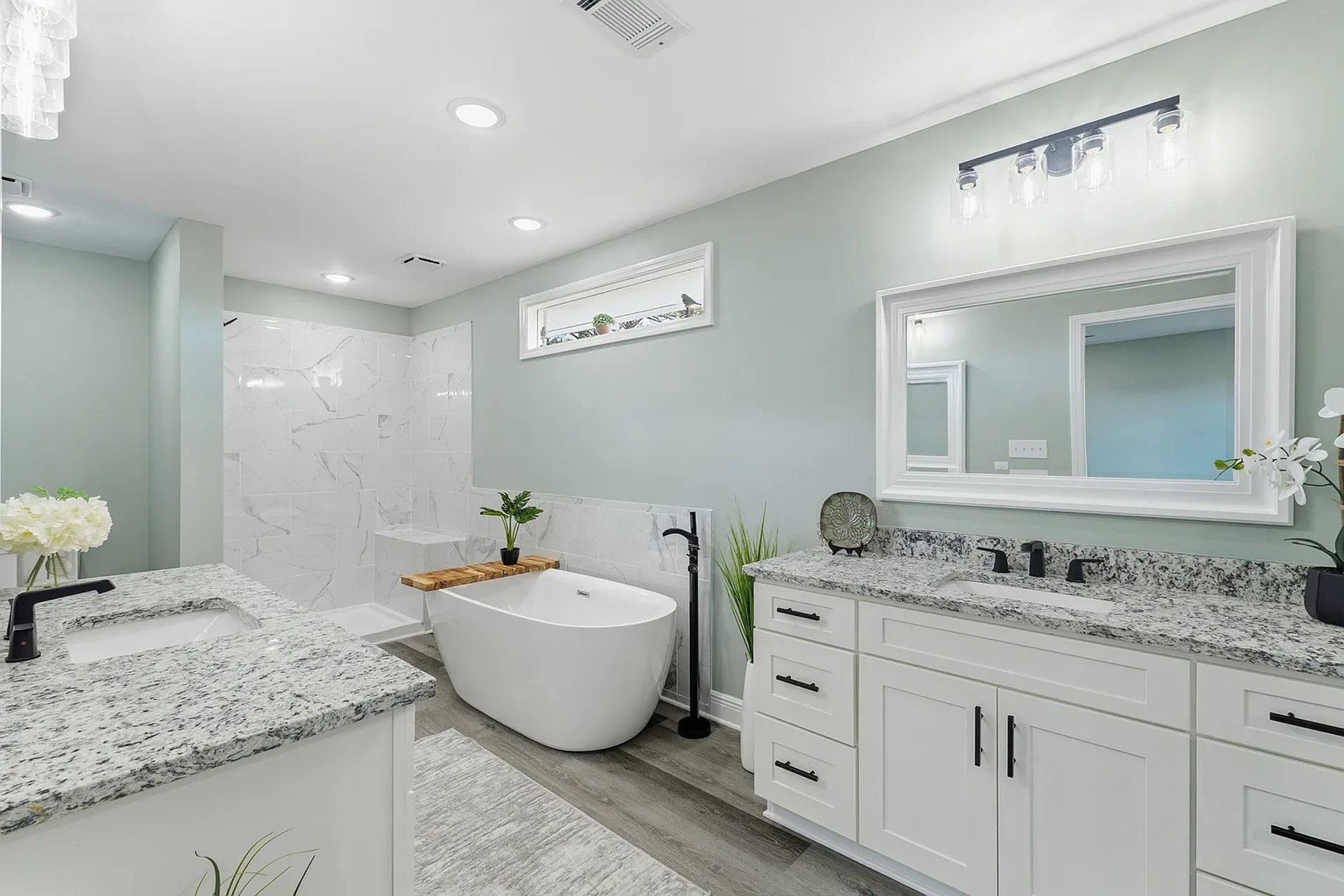 black and white bed linen