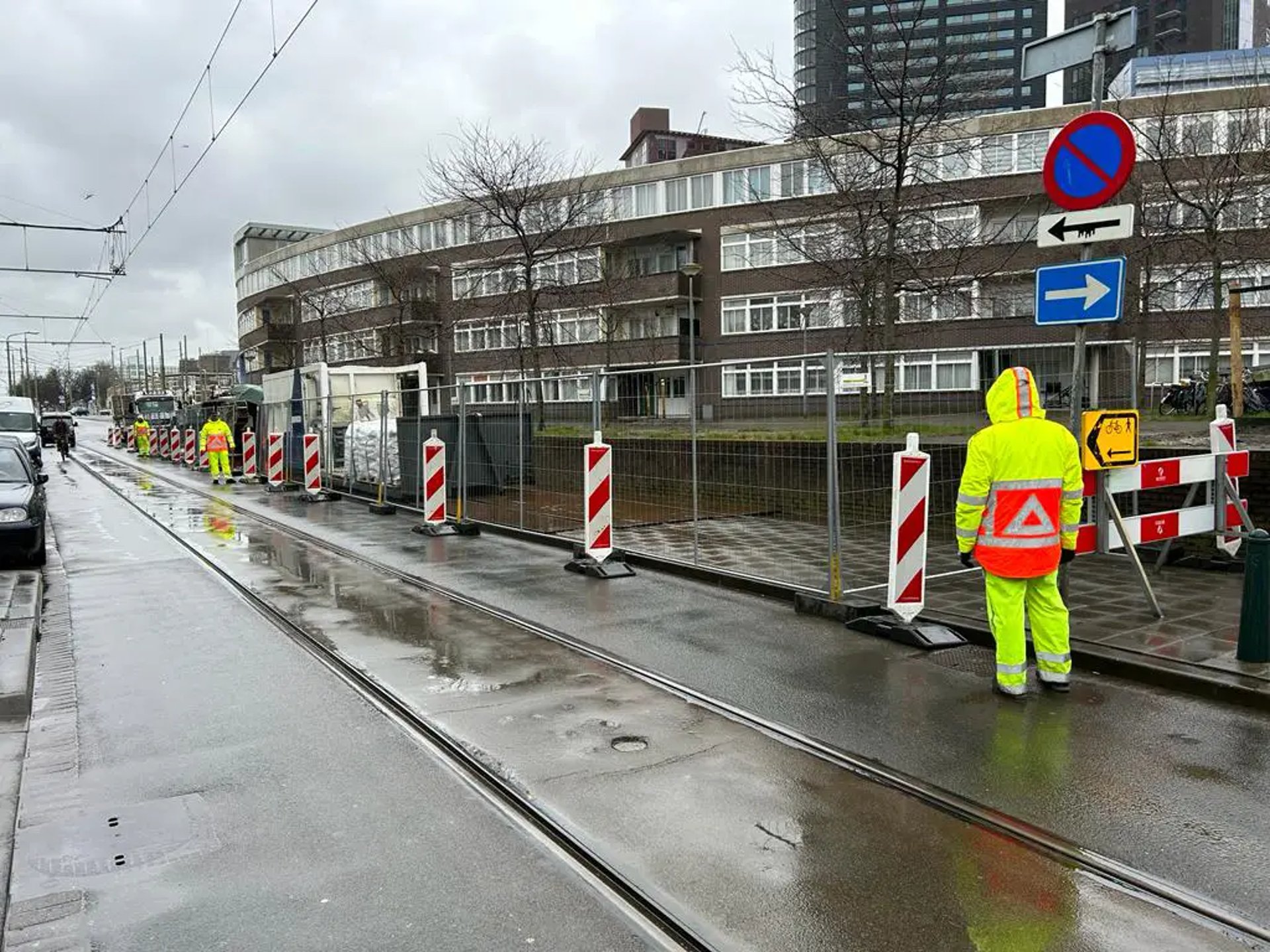 black and brown leather padded tub sofa