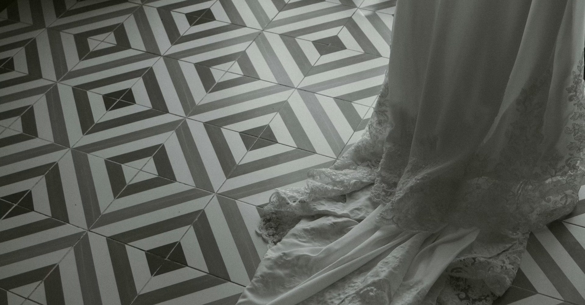 black and white bed linen