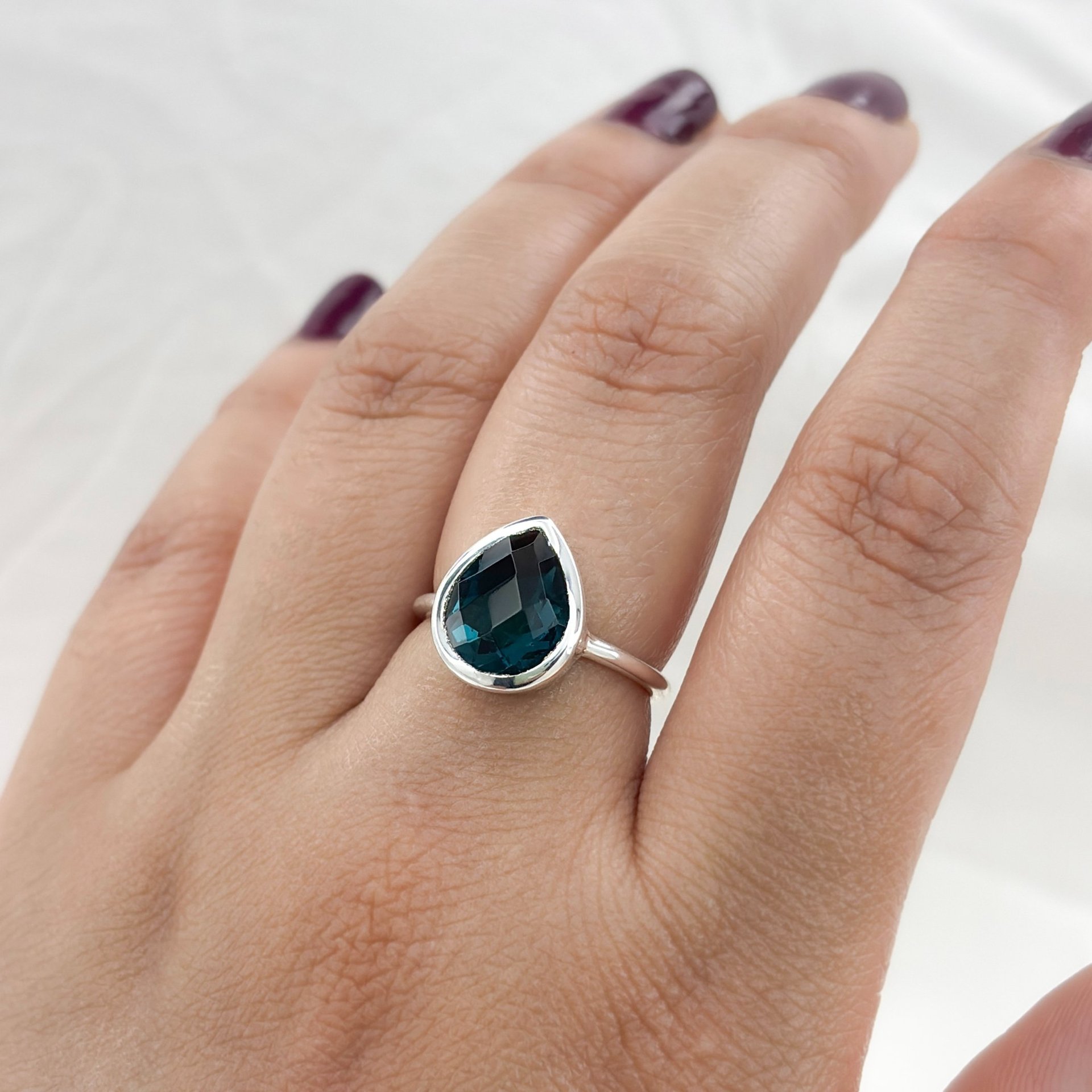 black and white bed linen