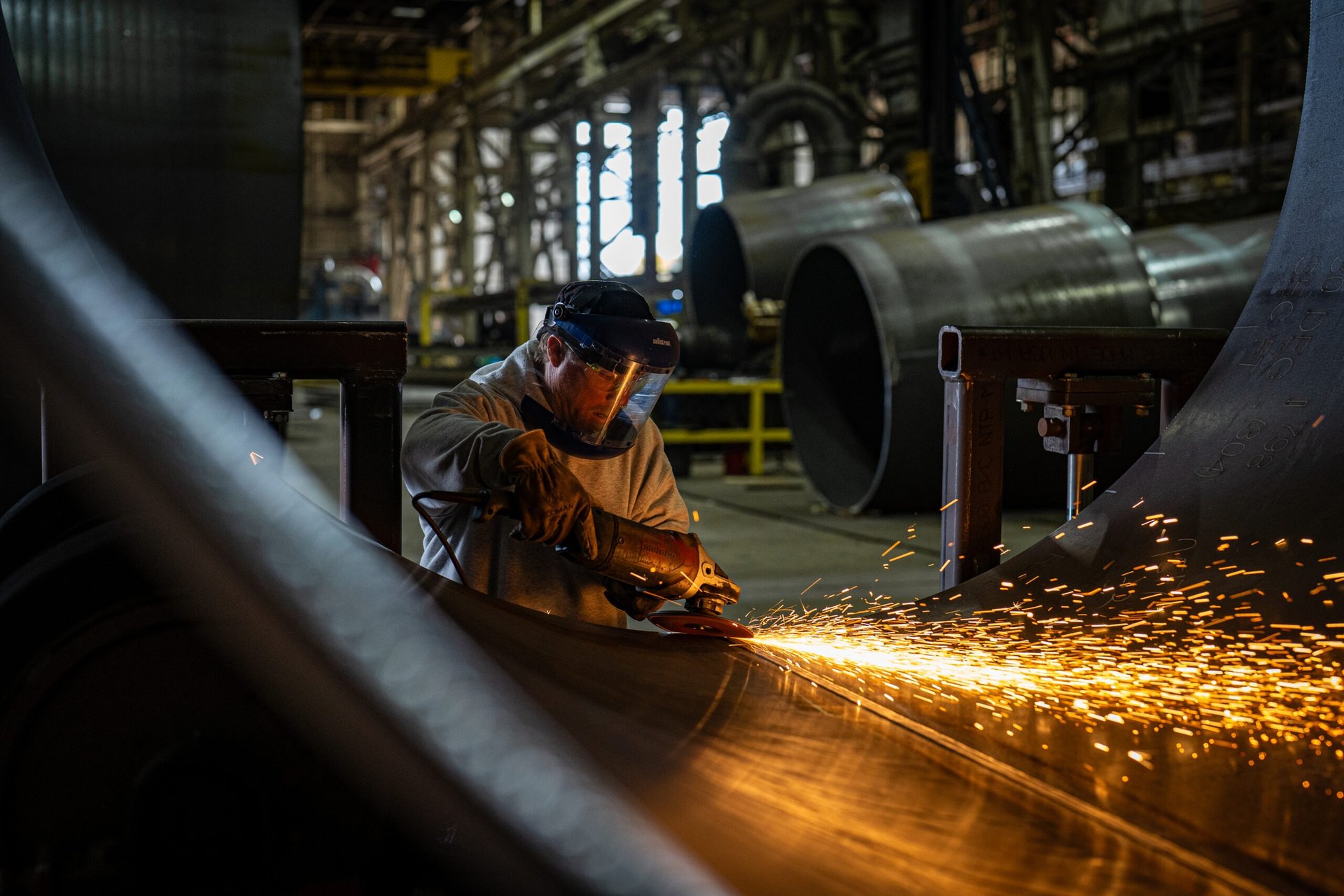 gray computer monitor