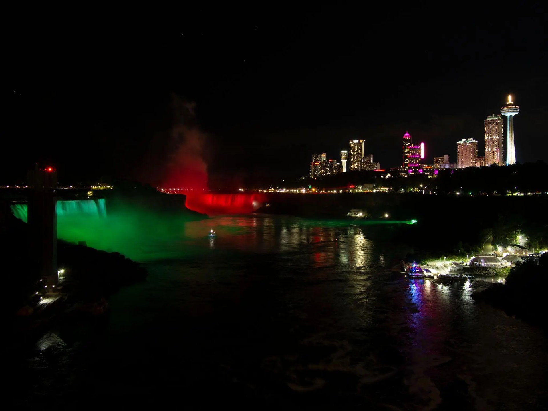Luxury Toronto to Niagara Falls chauffeur service with private transportation