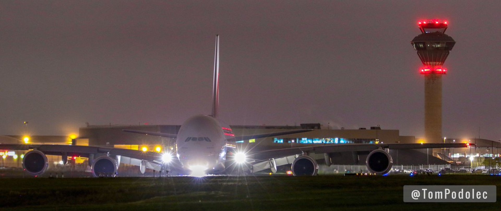 plane at pearson international airport toronto VIREMONT CHAUFFUER GTA