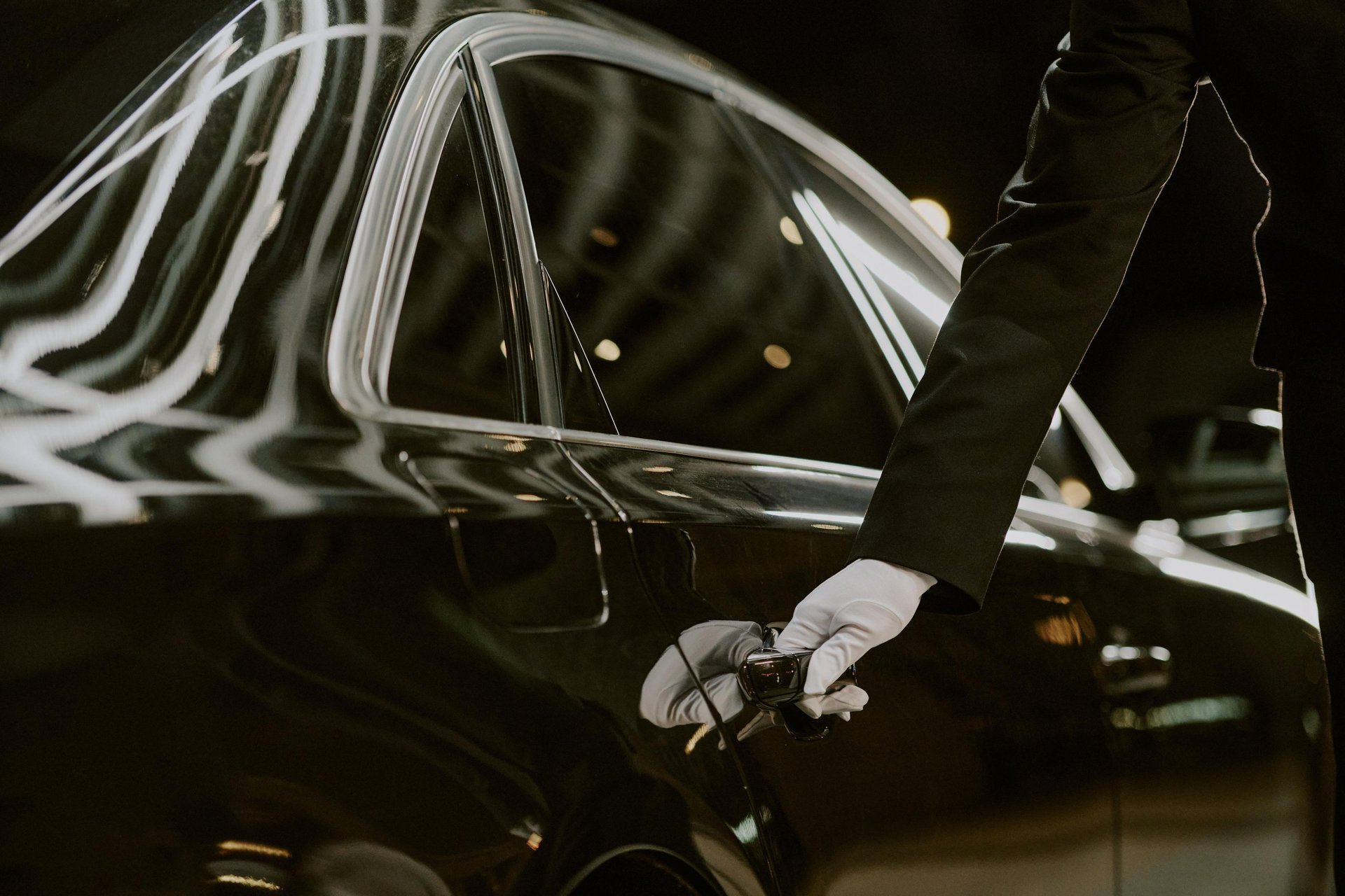 white gloves luxury limo service in GTA
