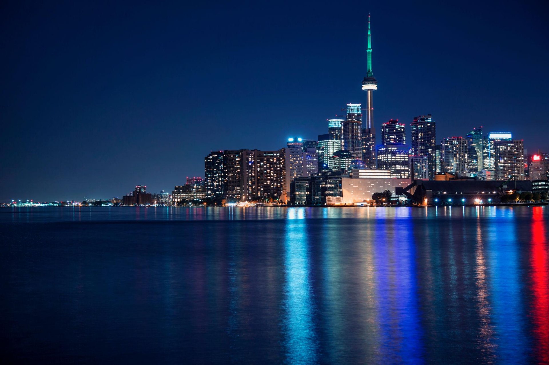 toronto downtown night photo VIREMONT CHAUFFUER GTA