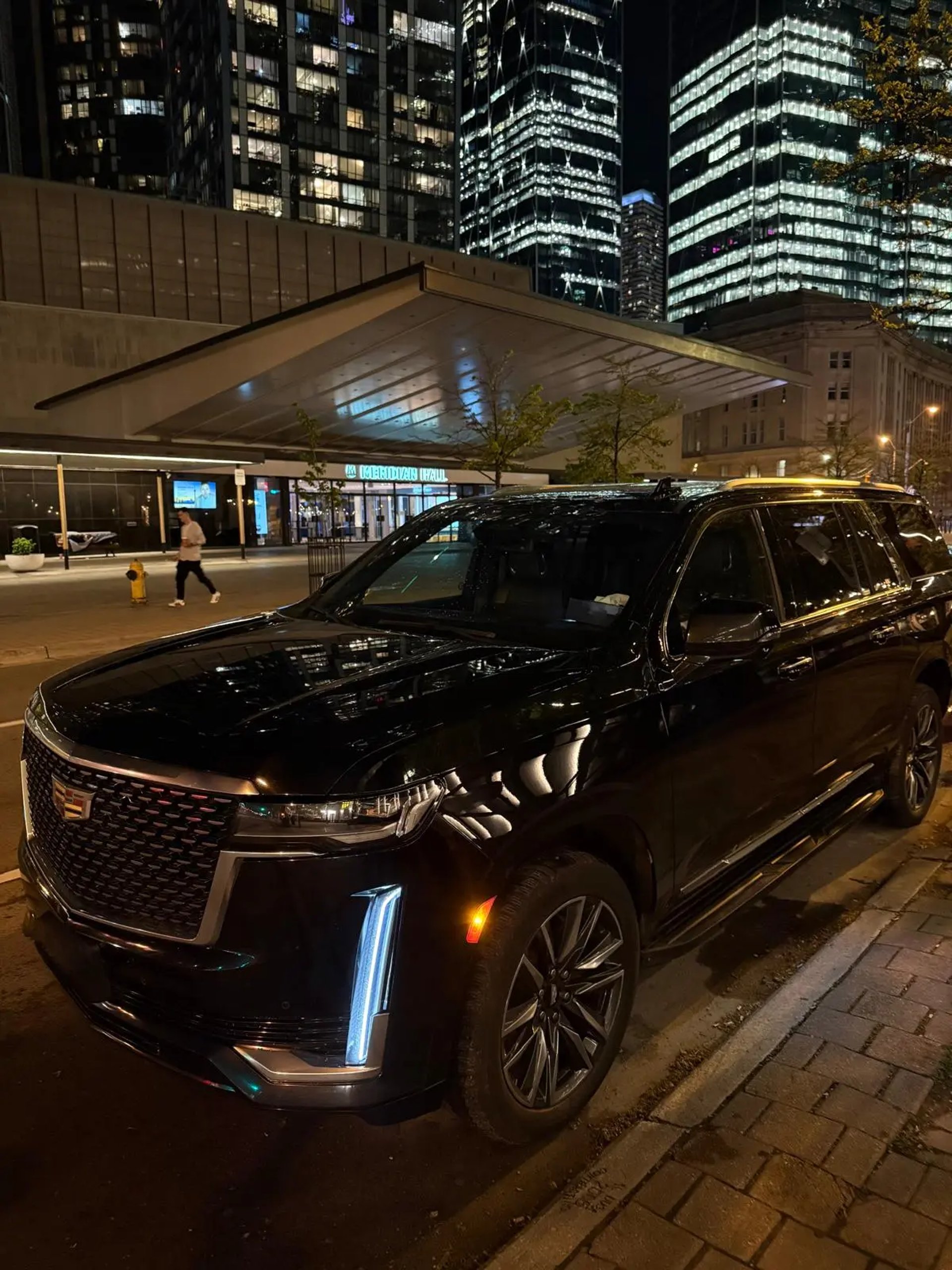 Luxury executive SUV chauffeur service Toronto