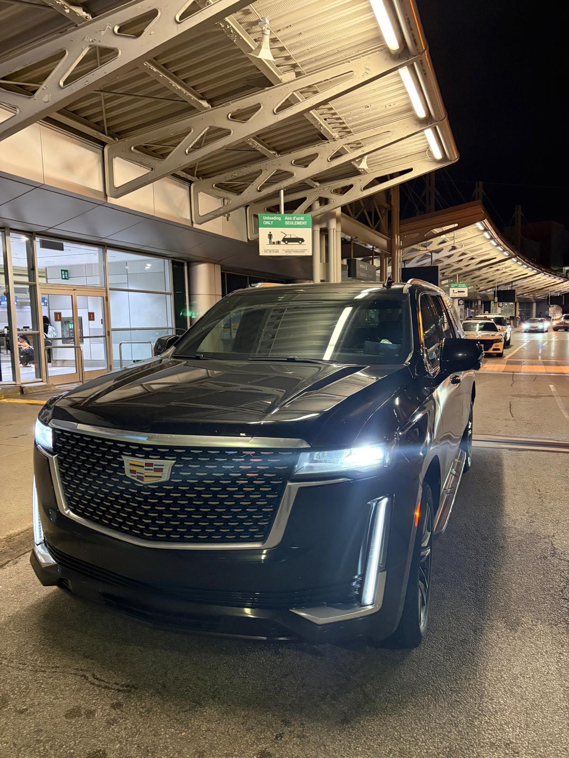 Toronto Pearson Airport luxury chauffeur transfer service