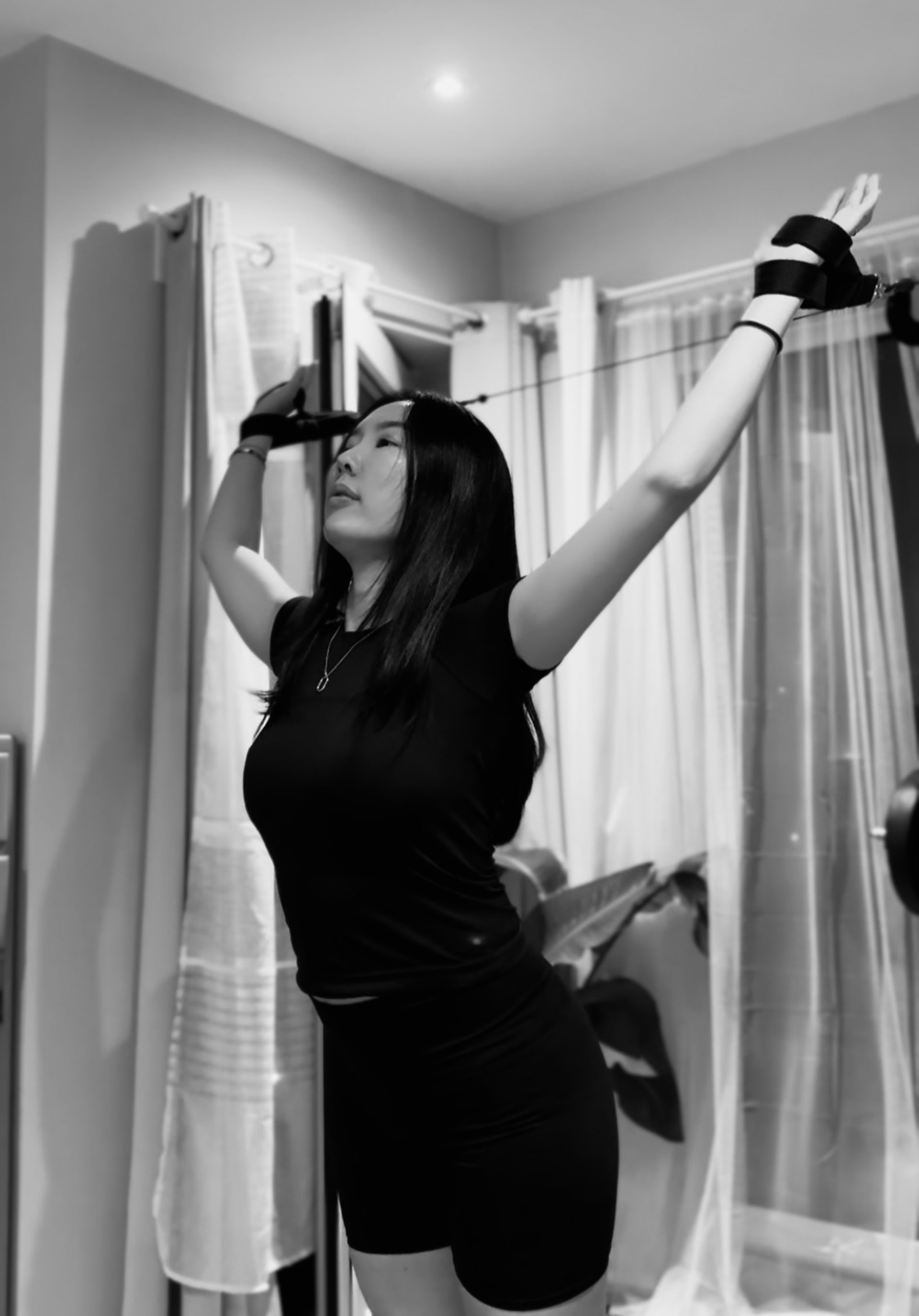 black and white bed linen