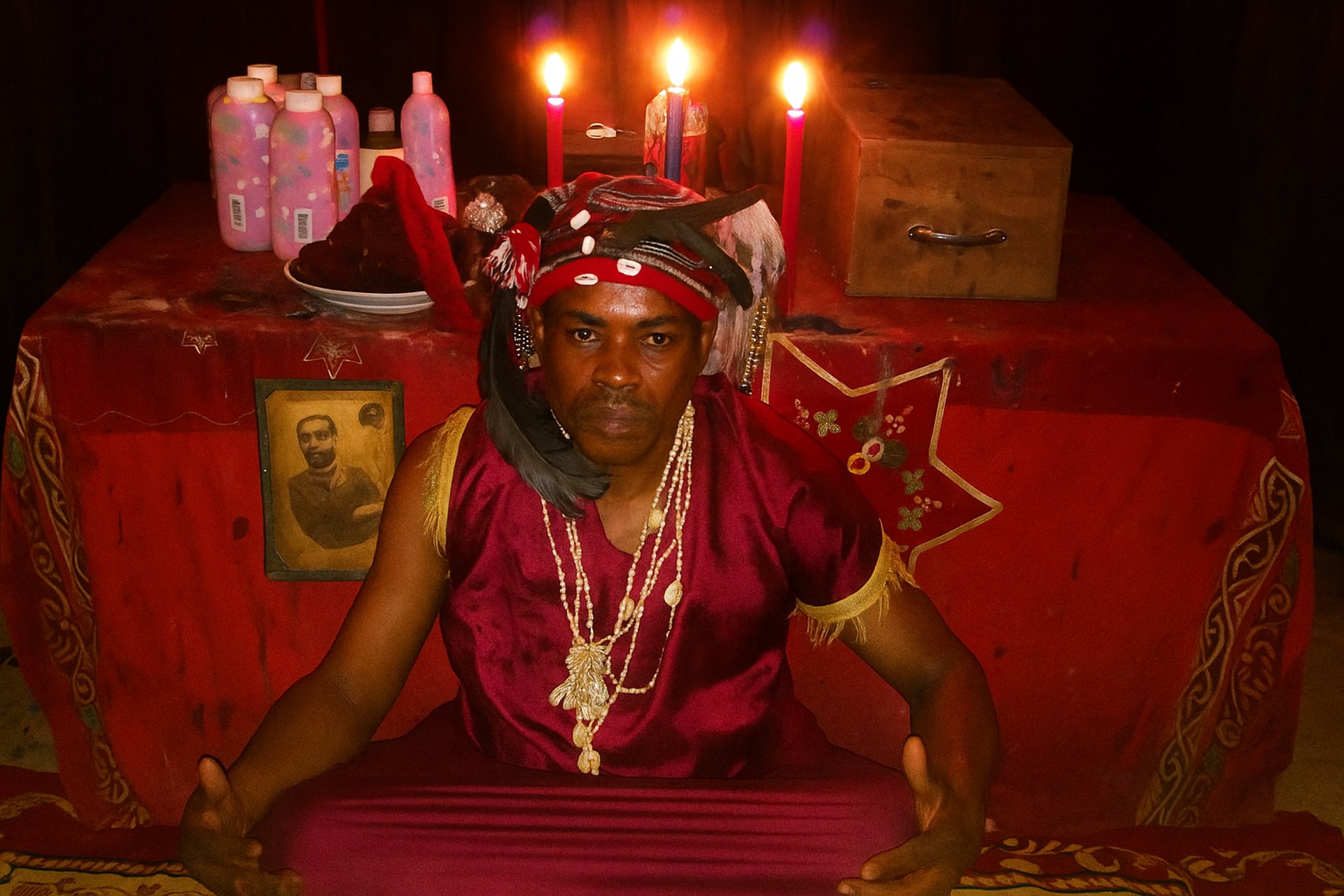black and brown leather padded tub sofa
